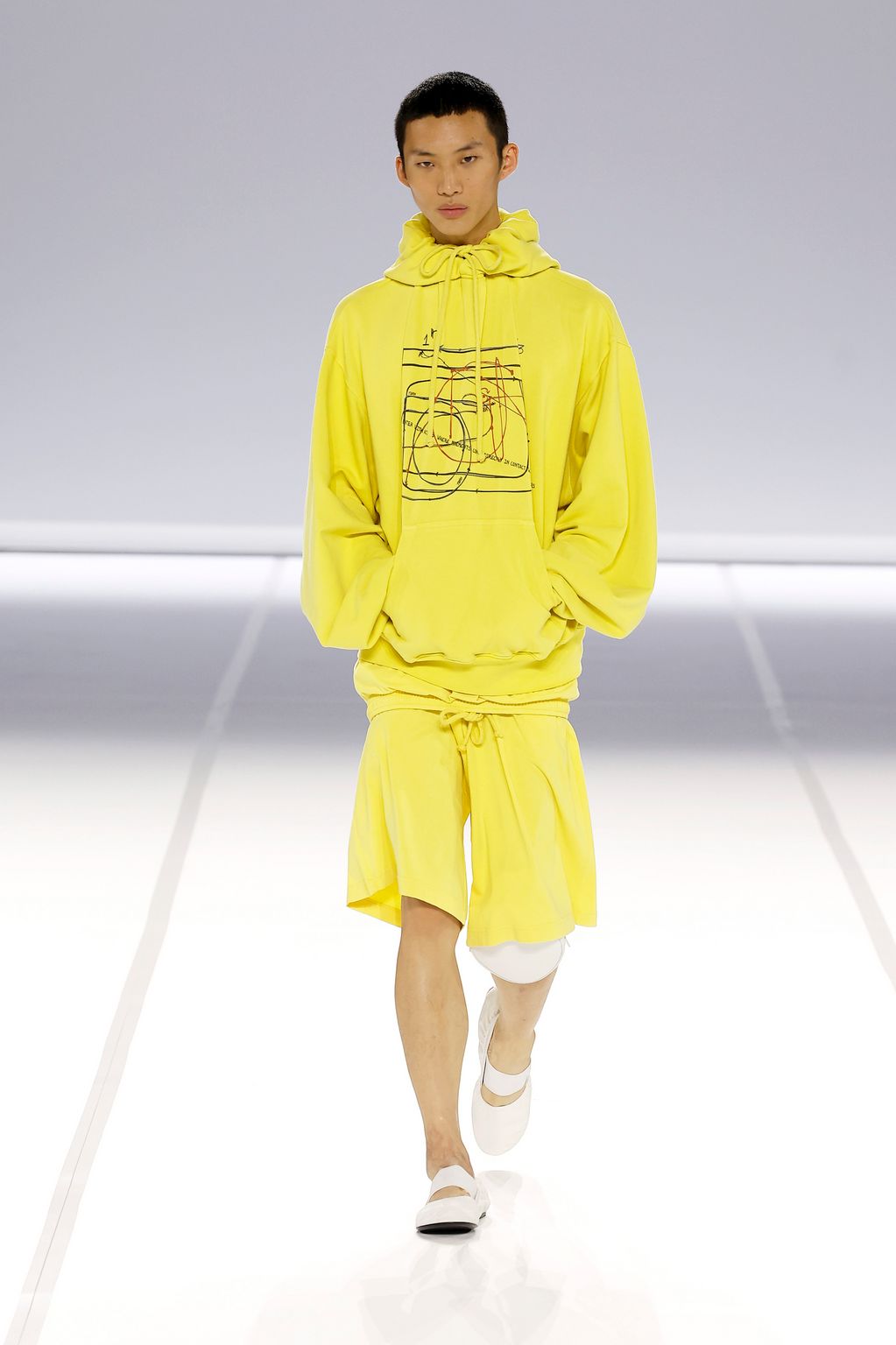 Fashion Week Paris Spring/Summer 2025 look 24 from the Alainpaul collection womenswear