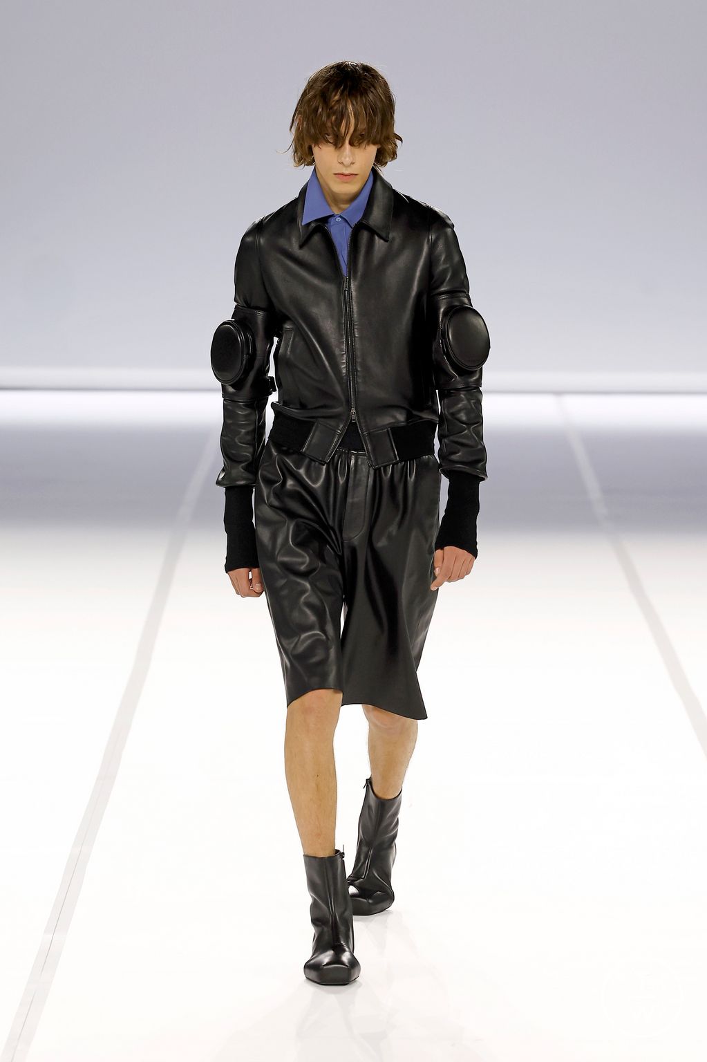 Fashion Week Paris Spring/Summer 2025 look 26 from the Alainpaul collection 女装