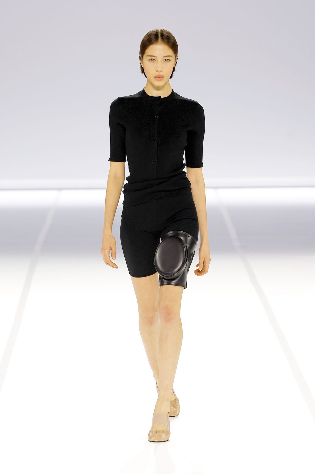 Fashion Week Paris Spring/Summer 2025 look 37 from the Alainpaul collection 女装