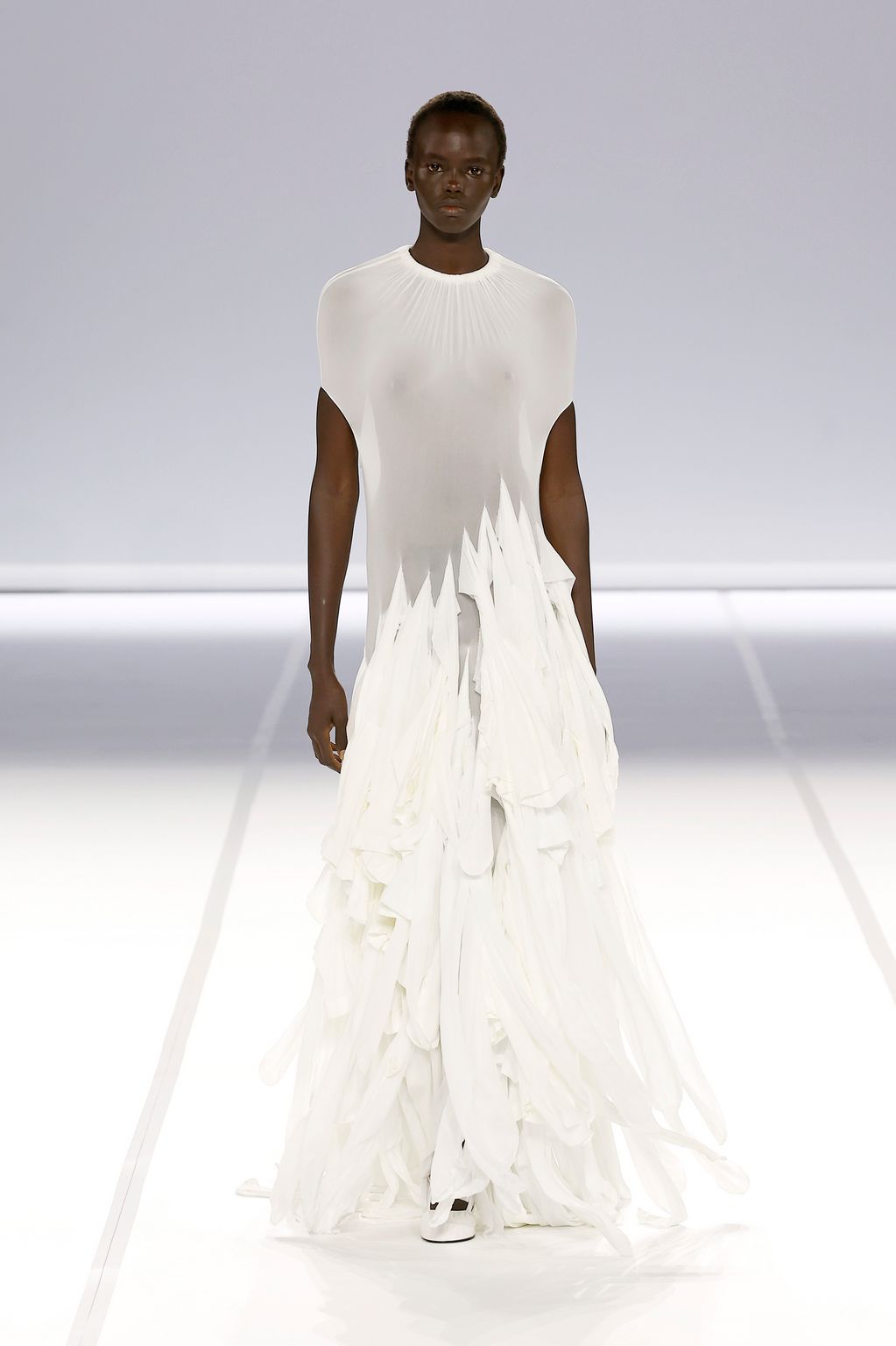 Fashion Week Paris Spring/Summer 2025 look 42 de la collection Alainpaul womenswear