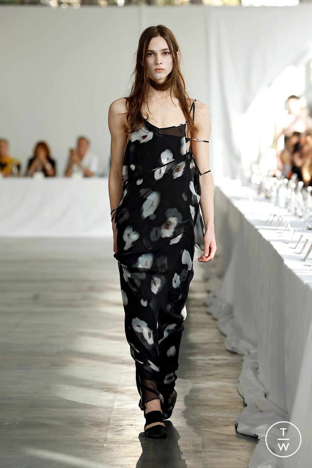 Fashion Week Paris Spring/Summer 2026 look 37 de la collection Alainpaul womenswear