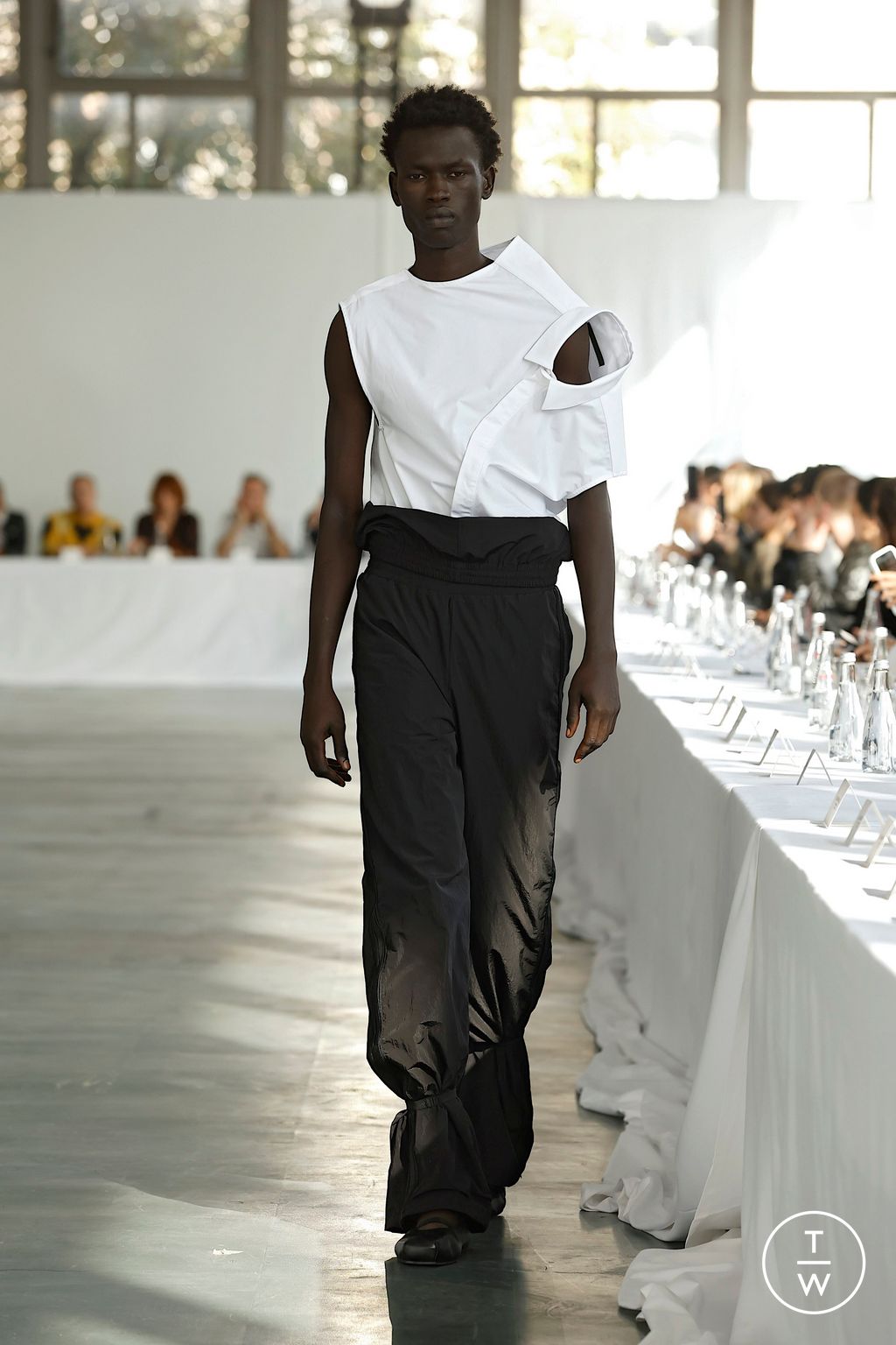Fashion Week Paris Spring/Summer 2026 look 38 from the Alainpaul collection womenswear