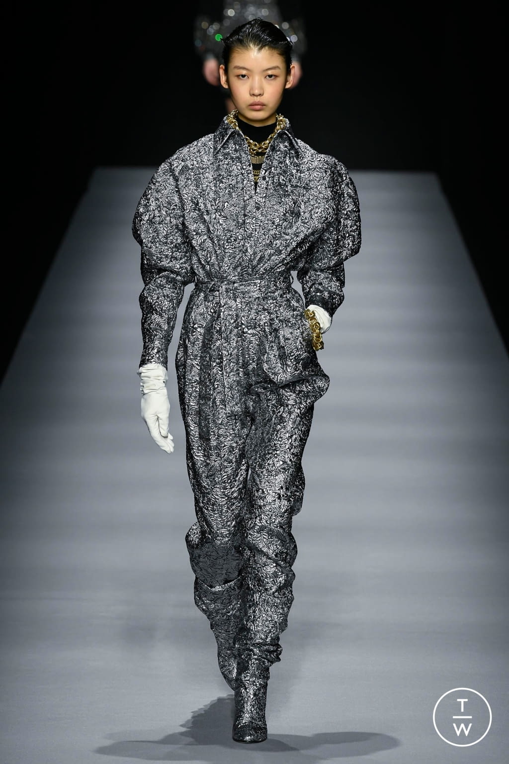 Fashion Week Milan Fall/Winter 2020 look 30 from the Alberta Ferretti collection womenswear