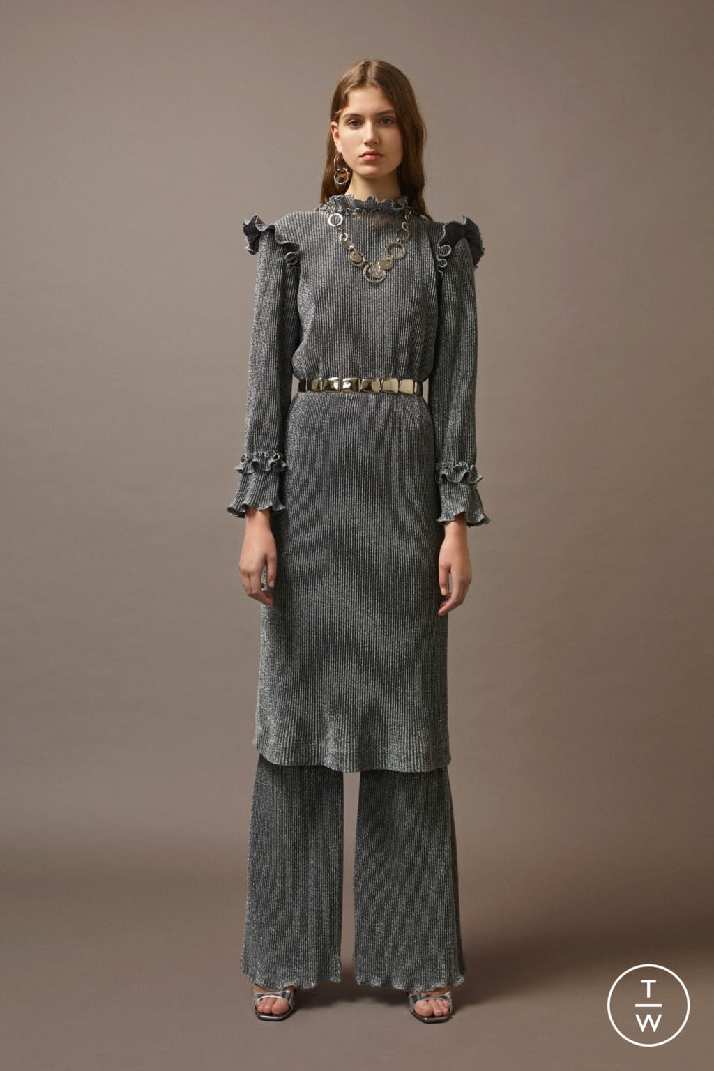 Fashion Week Milan Pre-Fall 2019 look 32 from the Alberta Ferretti collection 女装