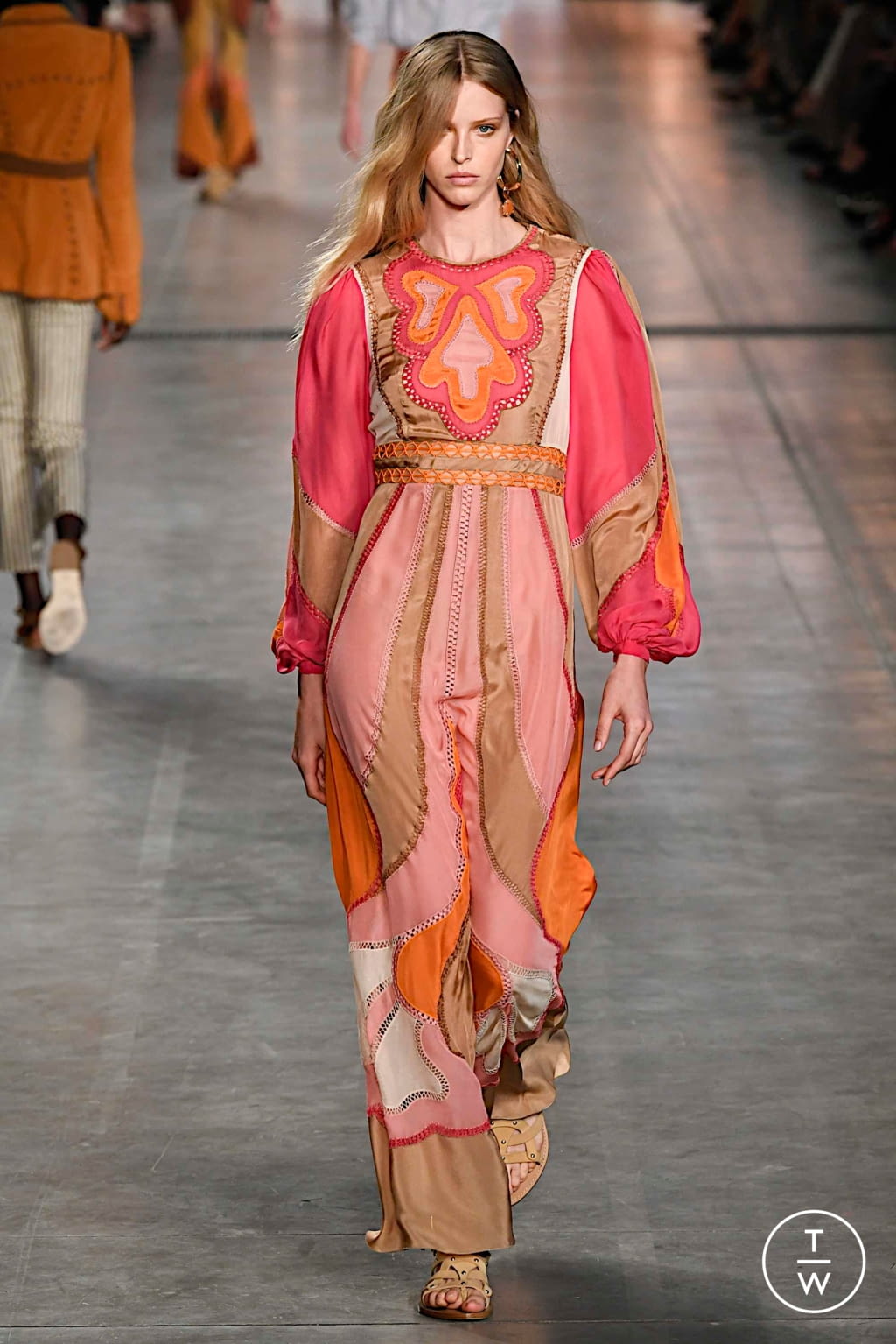 Fashion Week Milan Spring/Summer 2020 look 5 from the Alberta Ferretti collection 女装