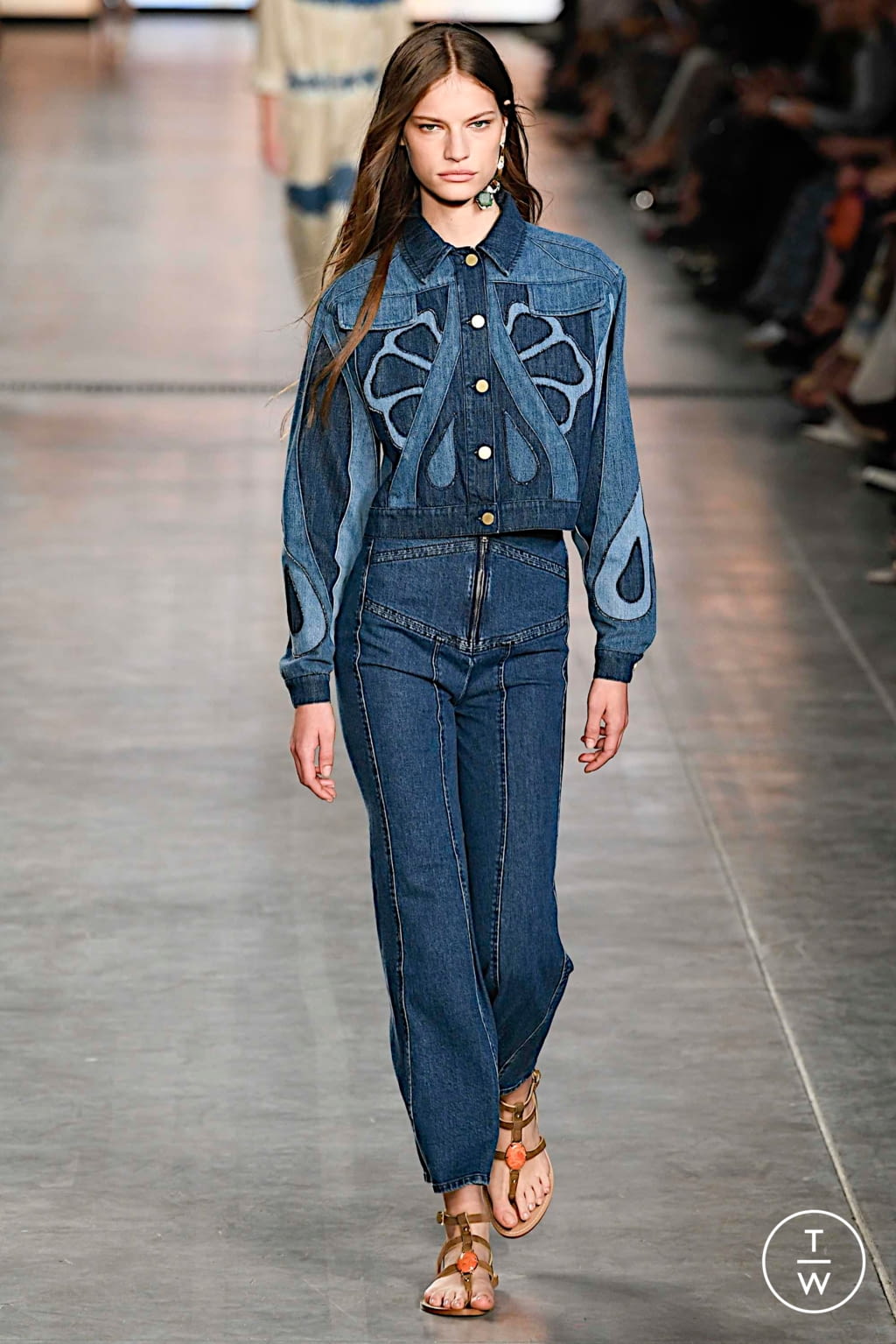 Fashion Week Milan Spring/Summer 2020 look 28 from the Alberta Ferretti collection womenswear