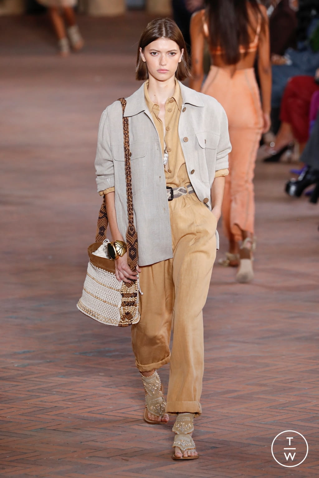 Fashion Week Milan Spring/Summer 2021 look 11 from the Alberta Ferretti collection 女装