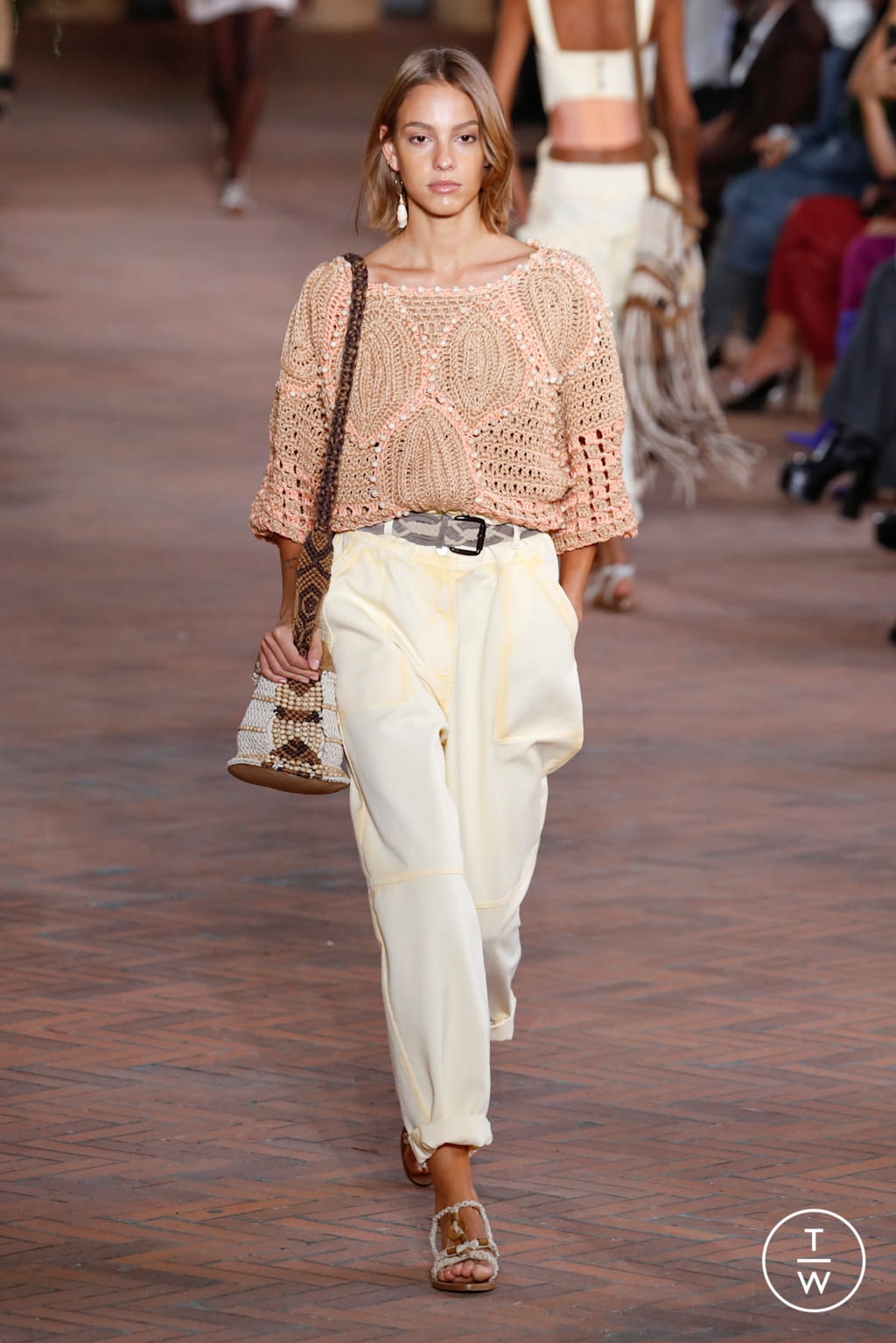 Fashion Week Milan Spring/Summer 2021 look 31 from the Alberta Ferretti collection 女装