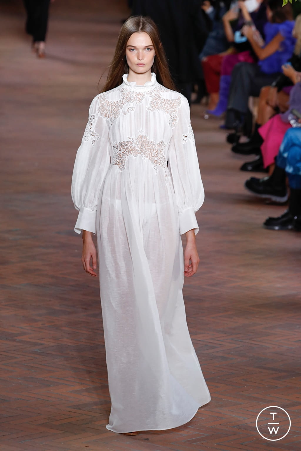 Fashion Week Milan Spring/Summer 2021 look 43 from the Alberta Ferretti collection 女装