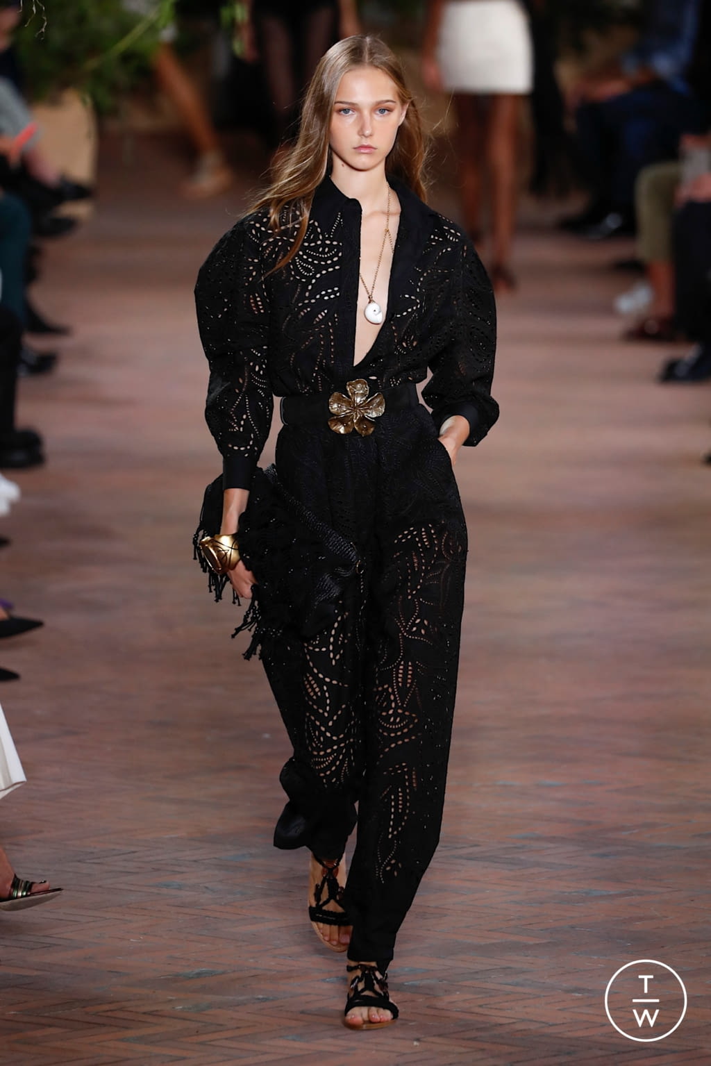 Fashion Week Milan Spring/Summer 2021 look 47 from the Alberta Ferretti collection 女装