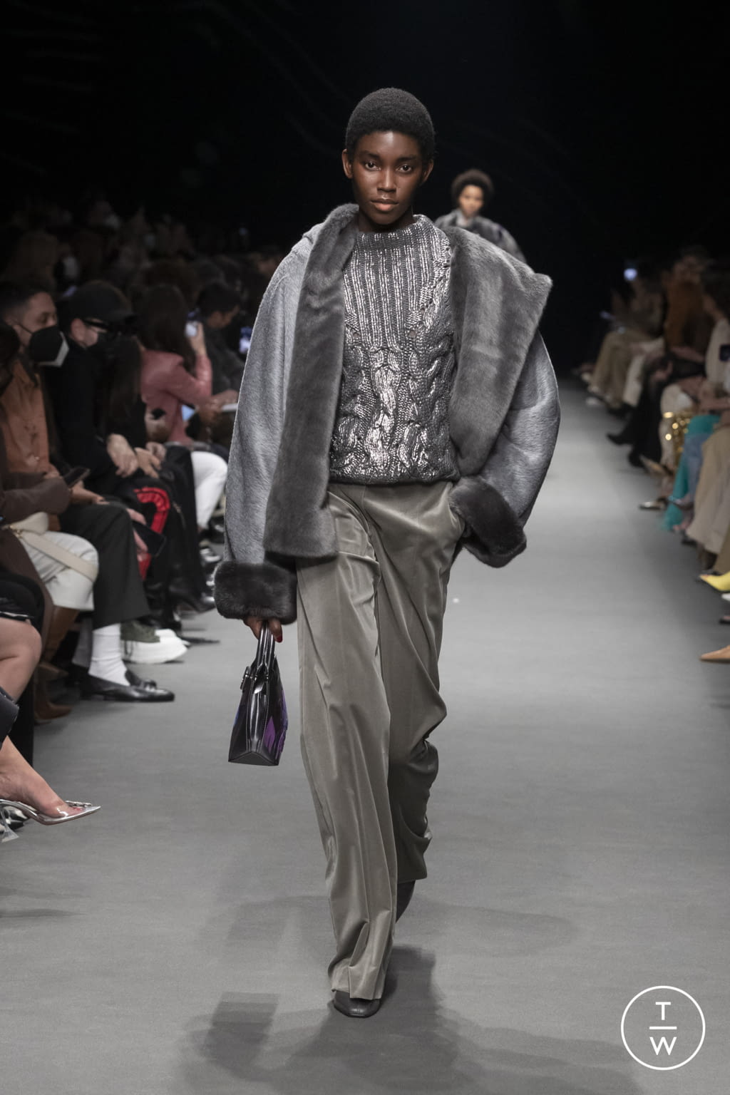 Fashion Week Milan Fall/Winter 2022 look 5 from the Alberta Ferretti collection womenswear