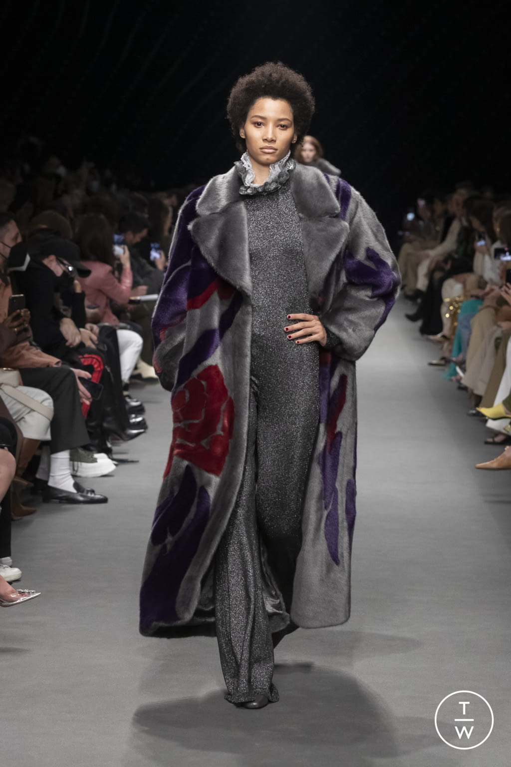 Fashion Week Milan Fall/Winter 2022 look 6 from the Alberta Ferretti collection womenswear