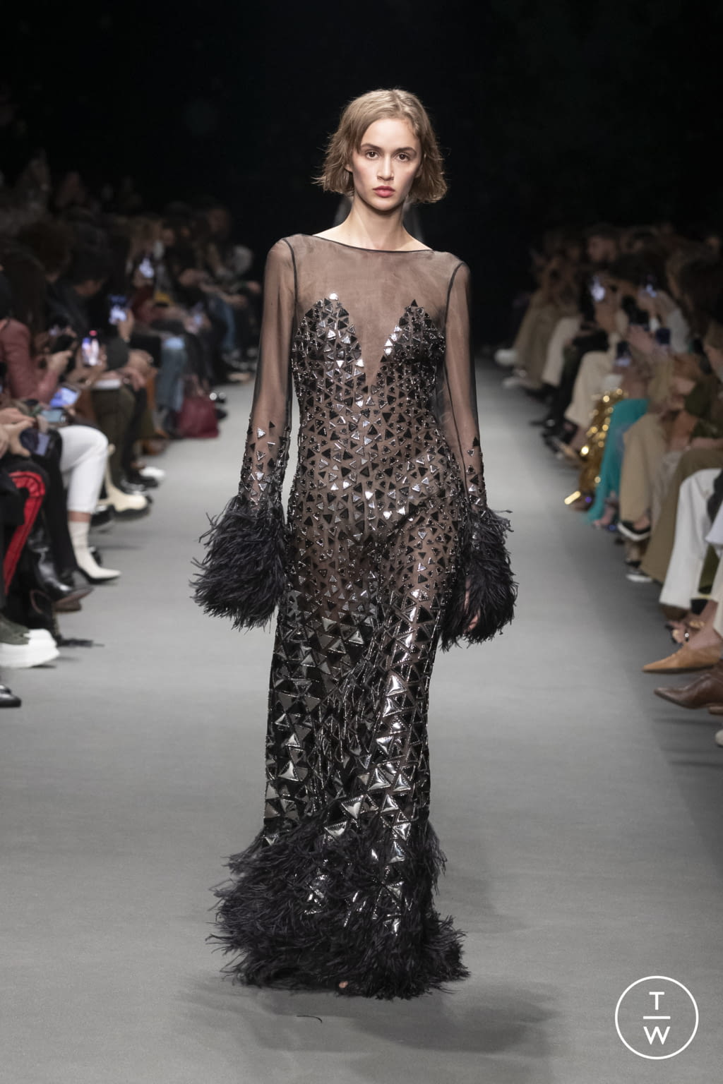 Fashion Week Milan Fall/Winter 2022 look 48 from the Alberta Ferretti collection womenswear