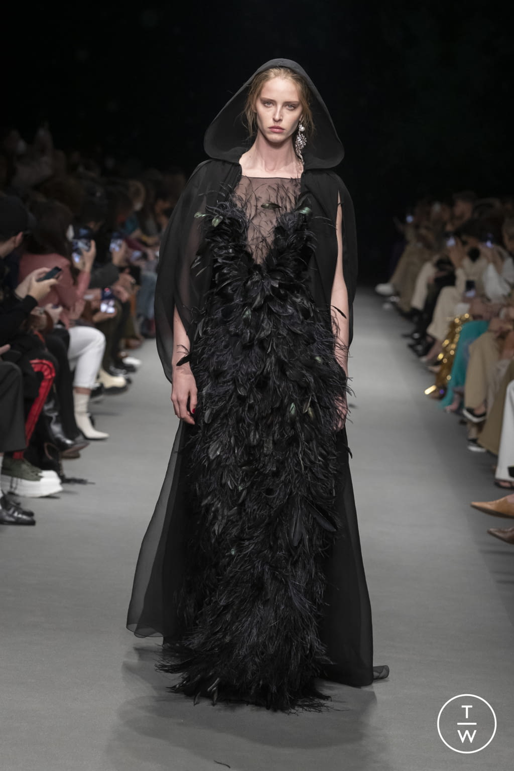 Fashion Week Milan Fall/Winter 2022 look 50 from the Alberta Ferretti collection womenswear
