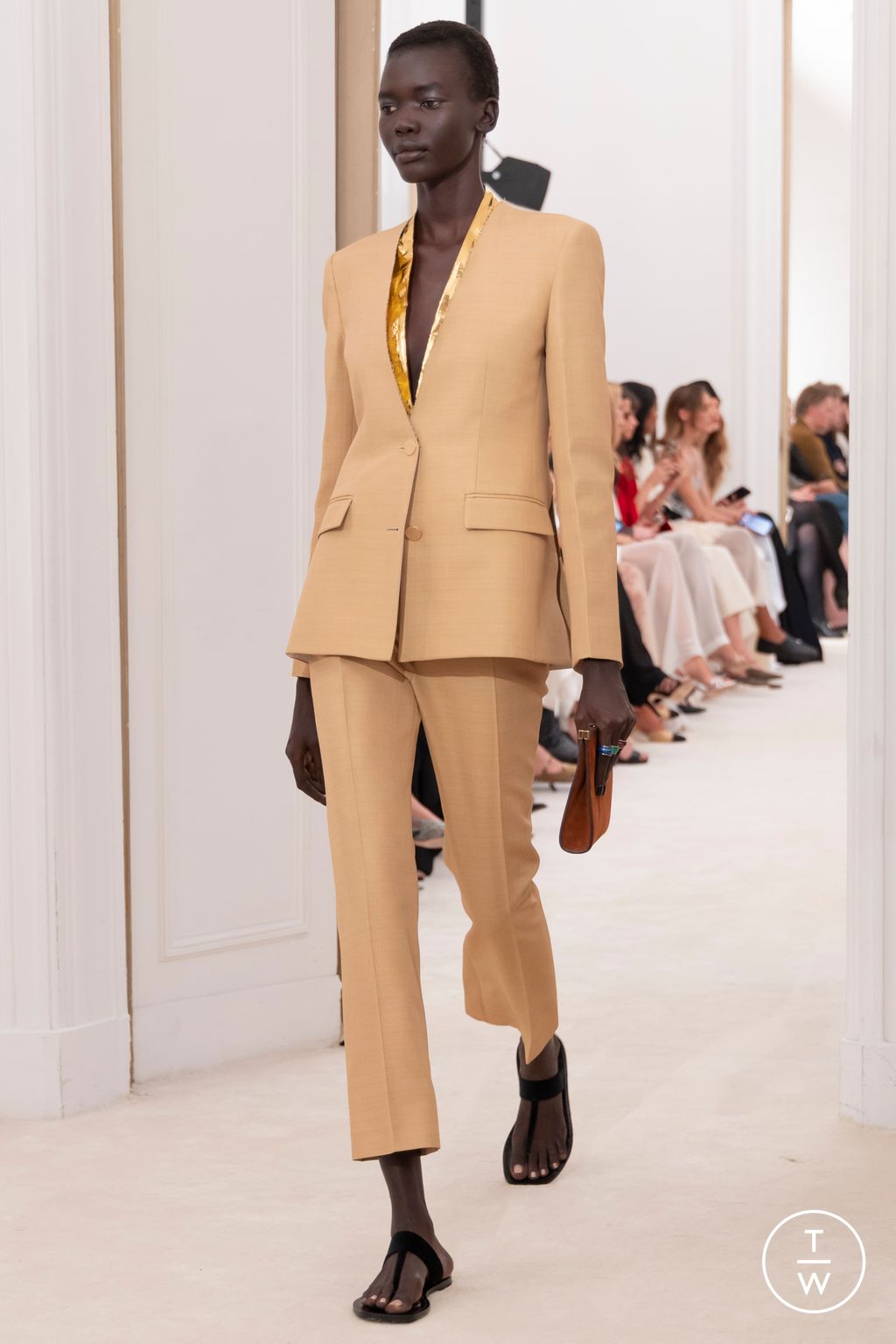 Fashion Week Milan Spring/Summer 2026 look 41 from the Alberta Ferretti collection womenswear