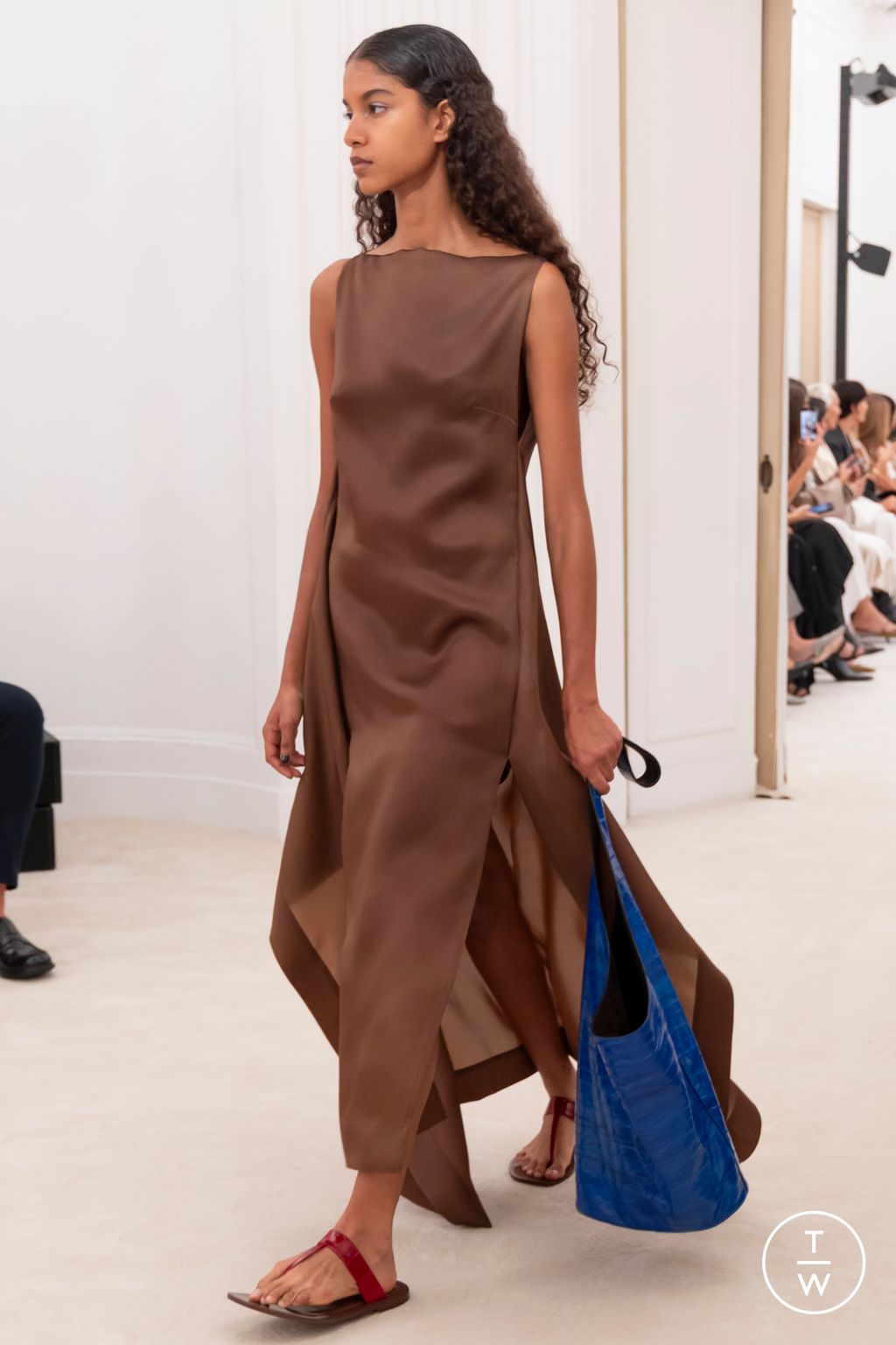 Fashion Week Milan Spring/Summer 2026 look 44 from the Alberta Ferretti collection 女装