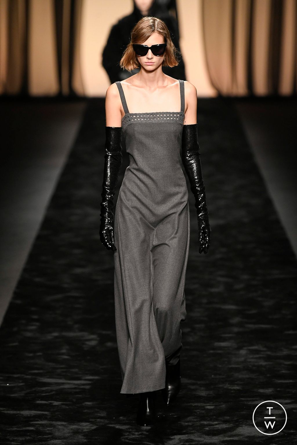 Fashion Week Milan Fall/Winter 2023 look 5 from the Alberta Ferretti collection womenswear