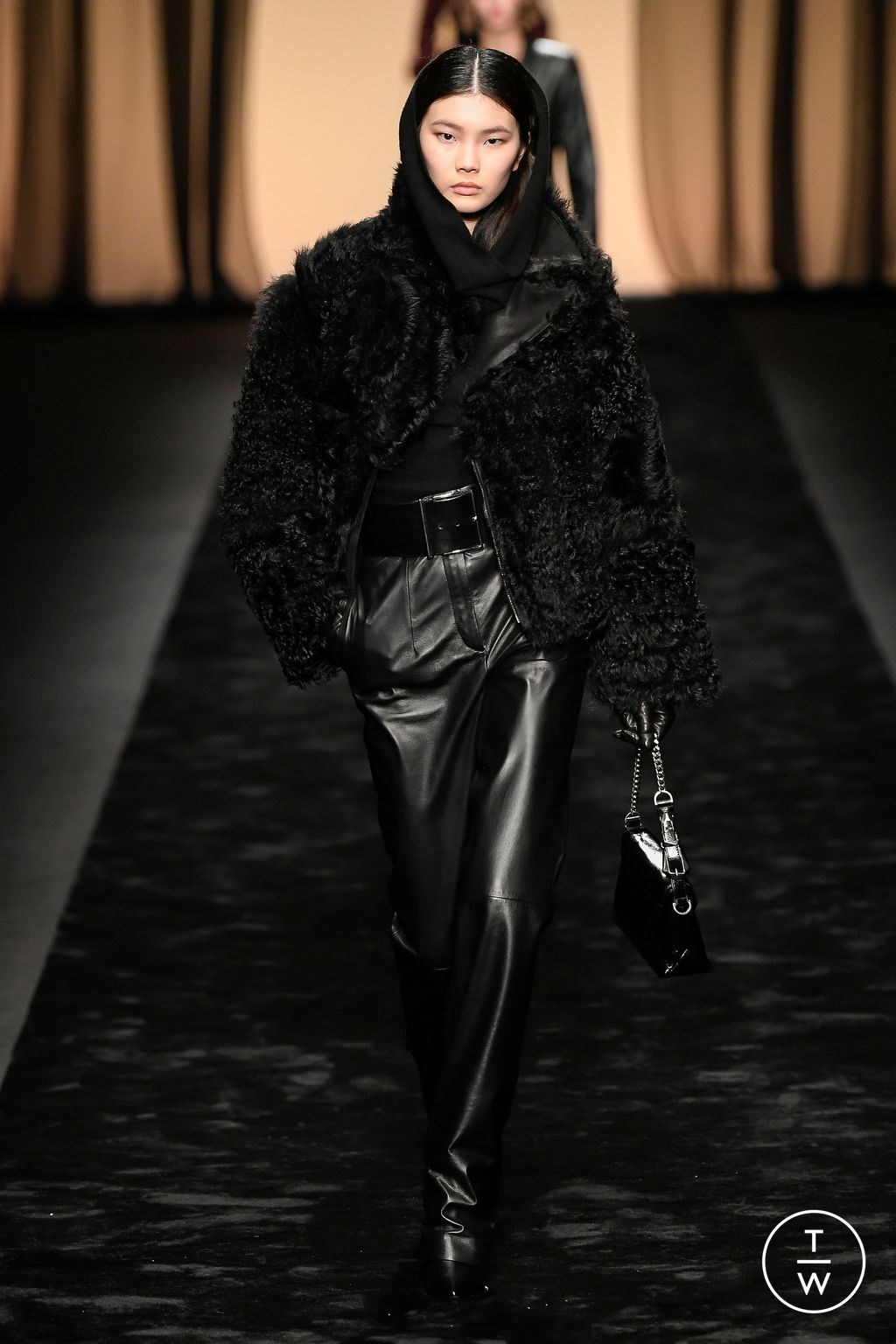 Fashion Week Milan Fall/Winter 2023 look 6 from the Alberta Ferretti collection womenswear