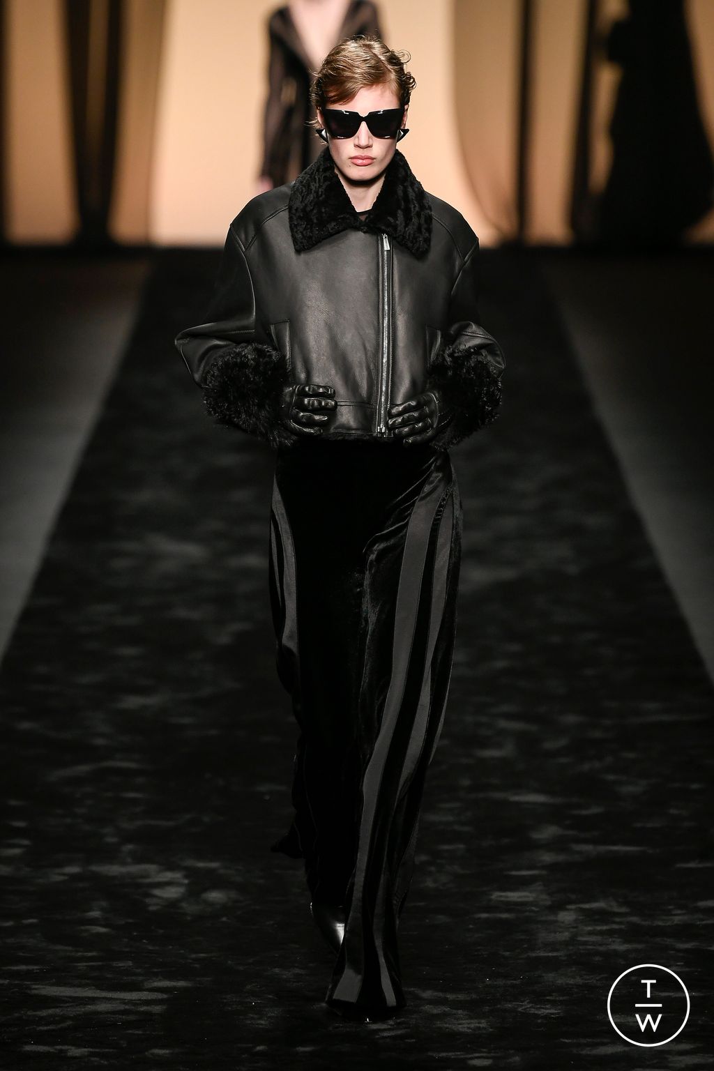 Fashion Week Milan Fall/Winter 2023 look 16 from the Alberta Ferretti collection womenswear