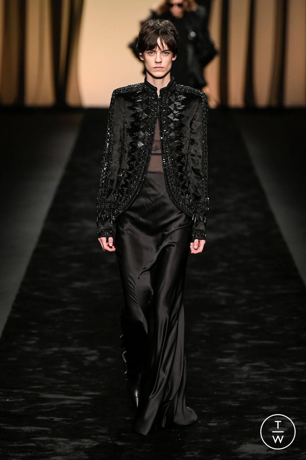 Fashion Week Milan Fall/Winter 2023 look 44 from the Alberta Ferretti collection womenswear