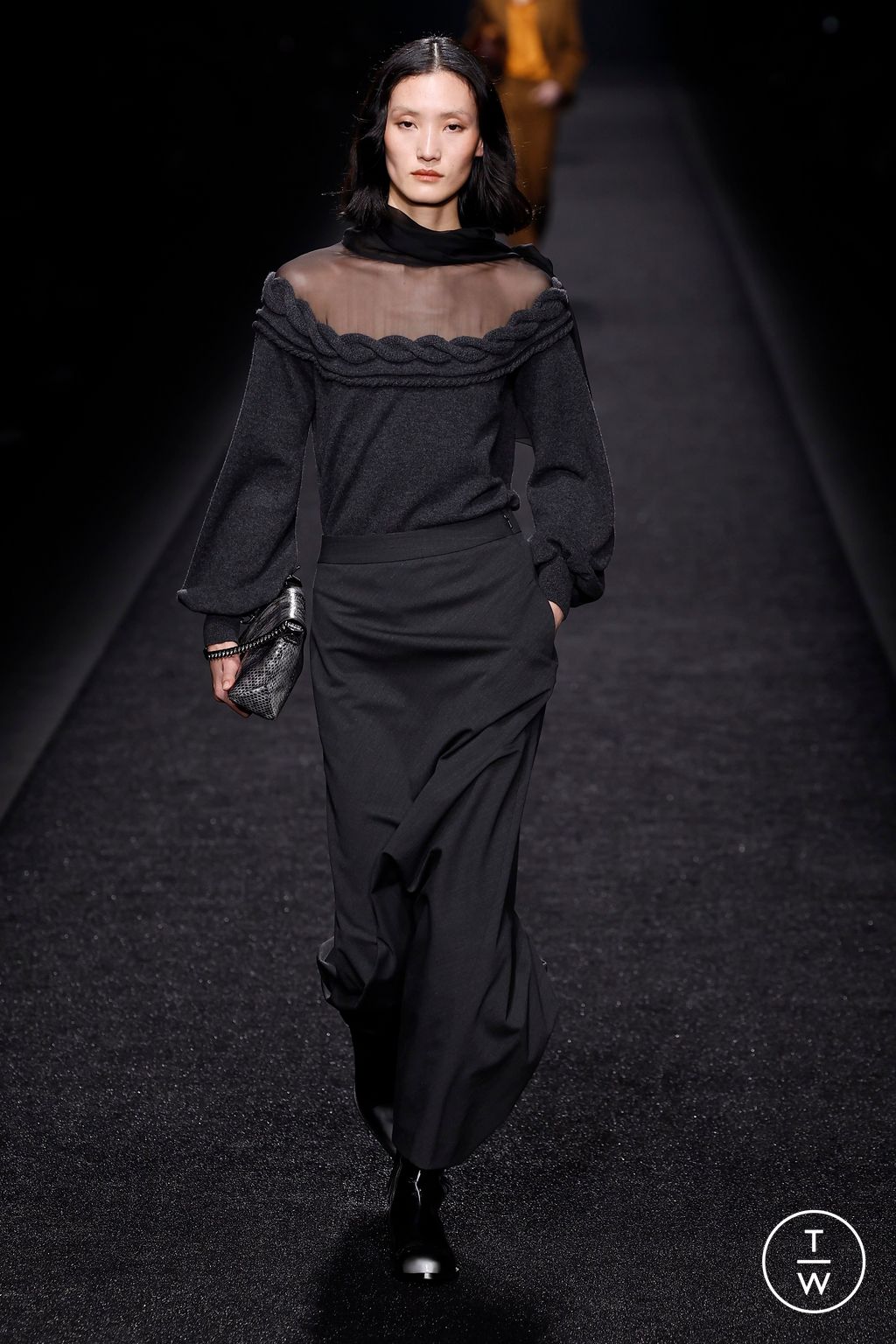 Fashion Week Milan Fall/Winter 2024 look 19 from the Alberta Ferretti collection womenswear