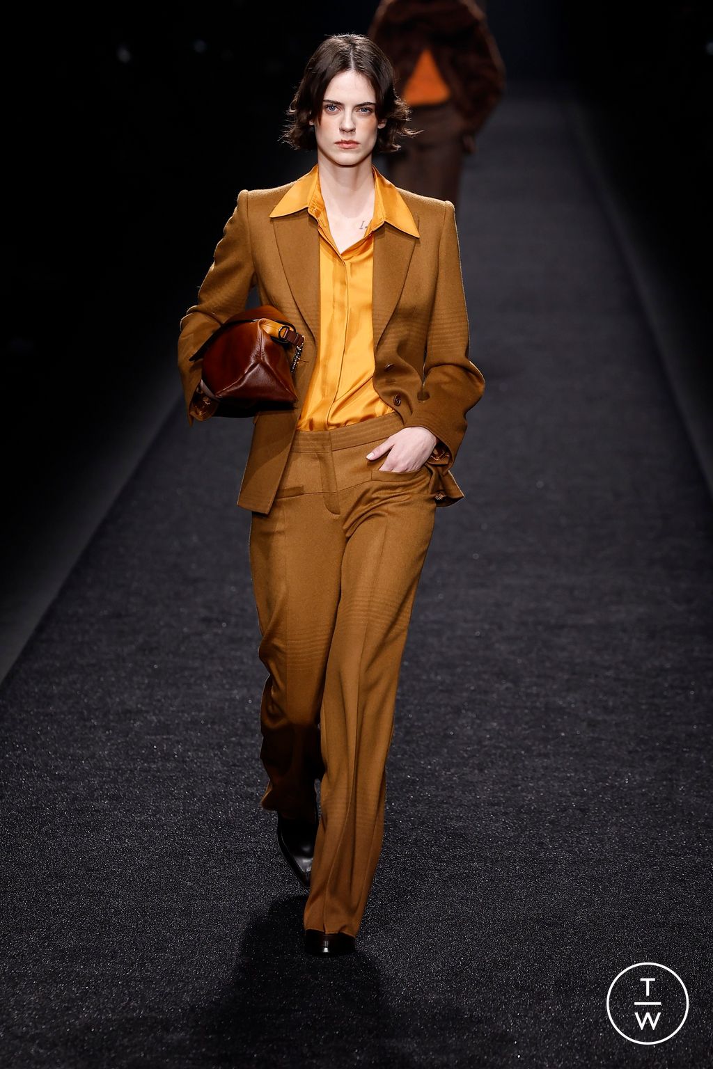 Fashion Week Milan Fall/Winter 2024 look 20 from the Alberta Ferretti collection womenswear