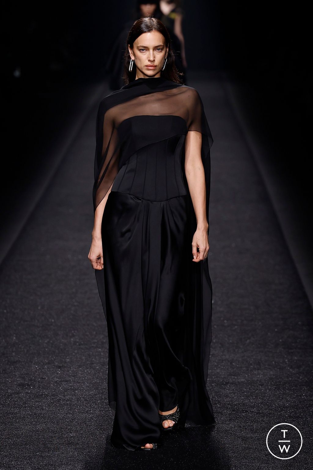 Fashion Week Milan Fall/Winter 2024 look 37 from the Alberta Ferretti collection 女装