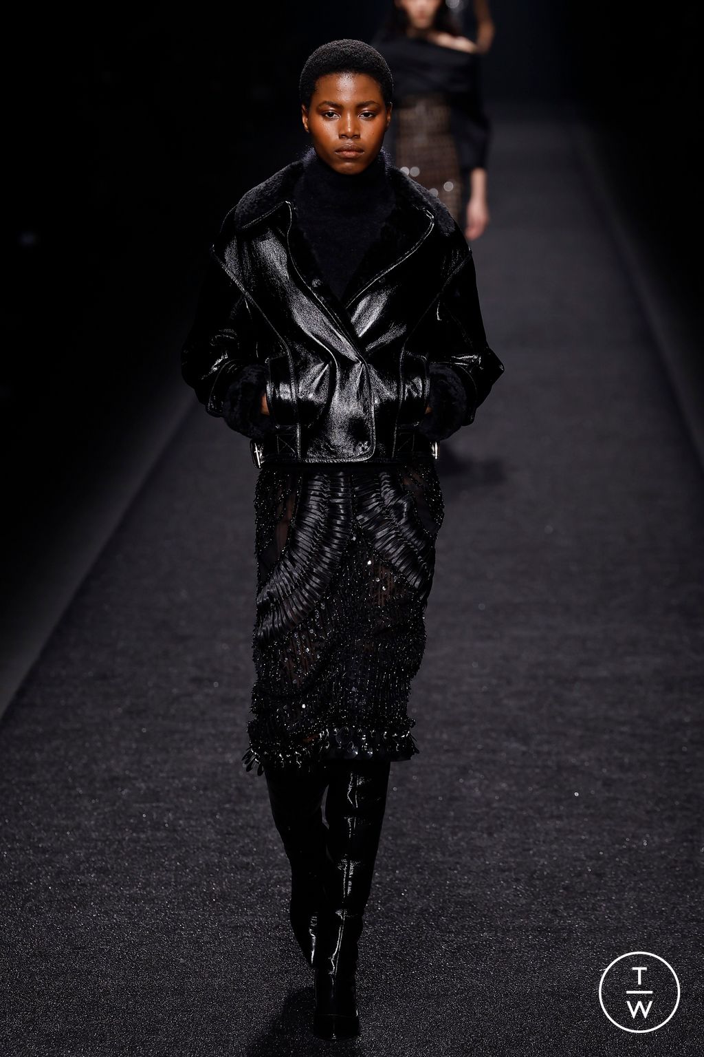 Fashion Week Milan Fall/Winter 2024 look 41 from the Alberta Ferretti collection 女装
