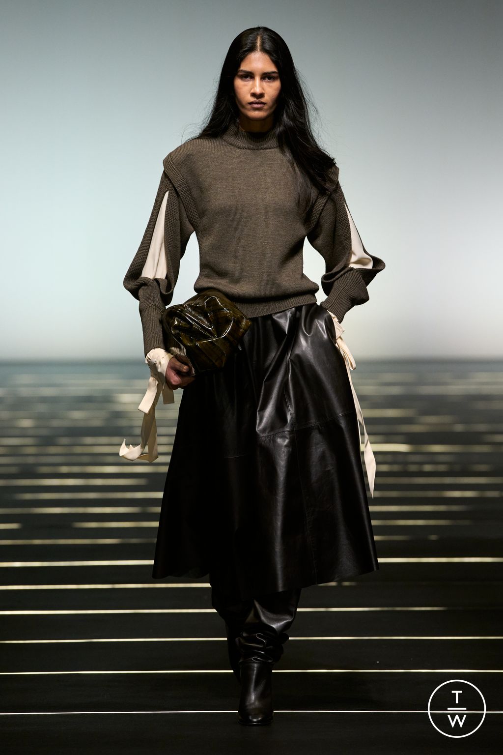 Fashion Week Milan Fall/Winter 2026 look 14 from the Alberta Ferretti collection womenswear