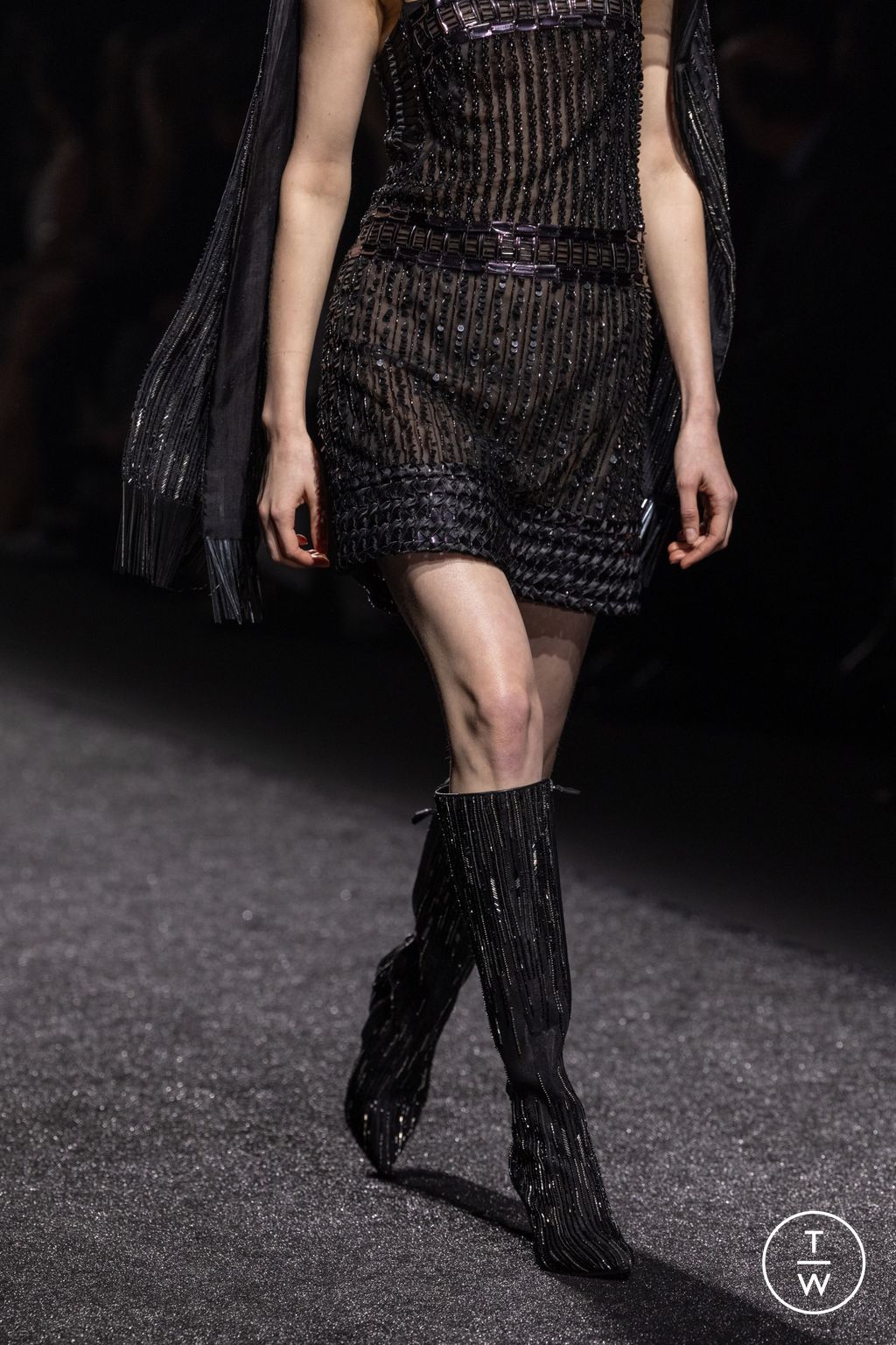 Fashion Week Milan Fall/Winter 2024 look 15 from the Alberta Ferretti collection womenswear accessories