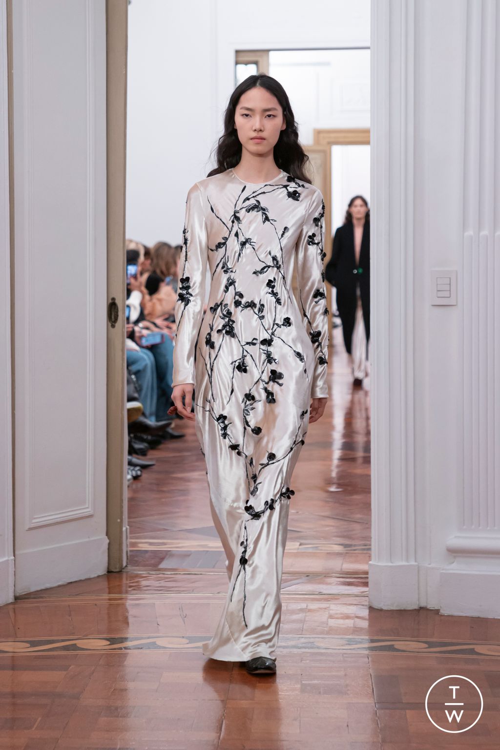 Fashion Week Milan Fall/Winter 2025 look 13 from the Alberta Ferretti collection womenswear