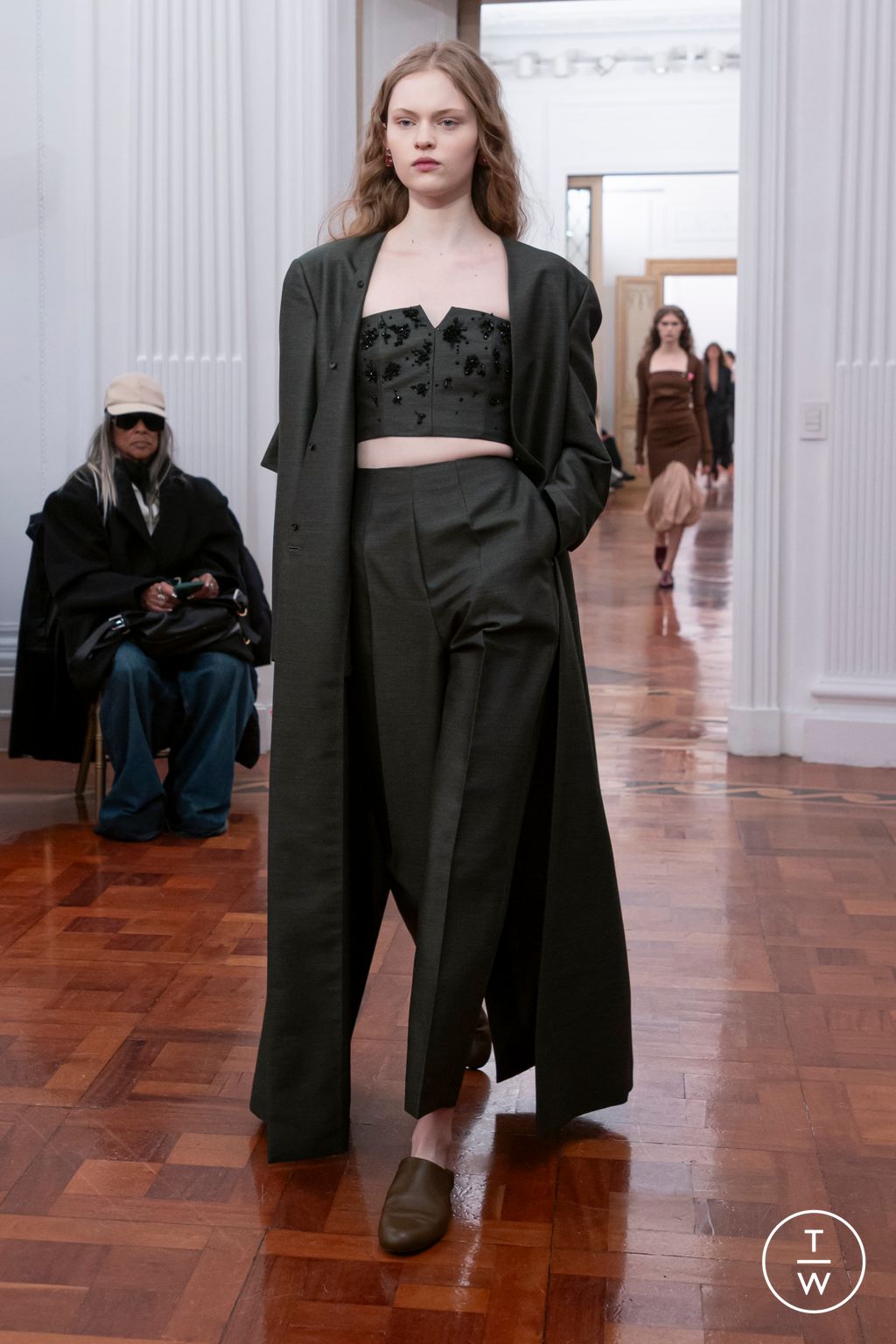 Fashion Week Milan Fall/Winter 2025 look 33 from the Alberta Ferretti collection womenswear