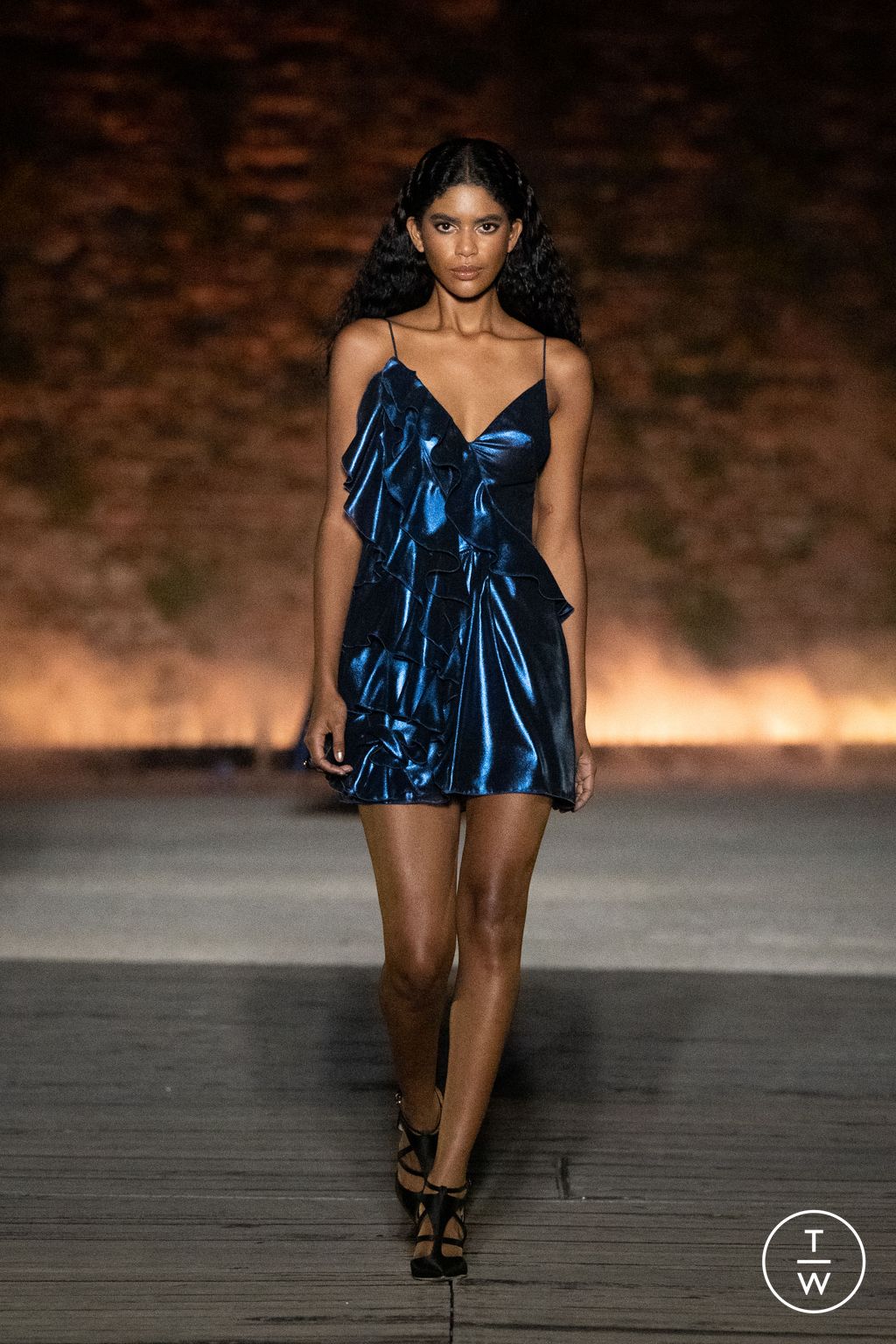 Fashion Week Milan Resort 2024 look 44 de la collection Alberta Ferretti womenswear