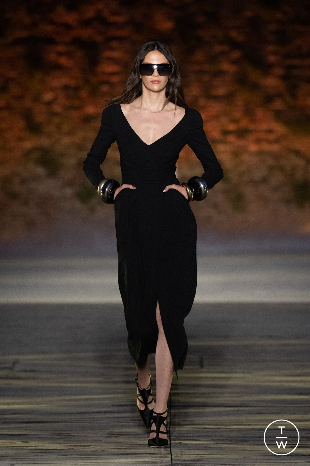 Fashion Week Milan Resort 2024 look 5 de la collection Alberta Ferretti womenswear