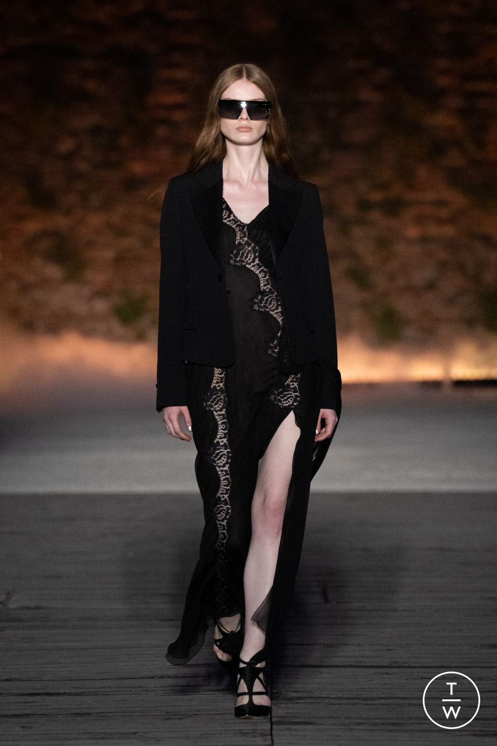 Fashion Week Milan Resort 2024 look 9 de la collection Alberta Ferretti womenswear