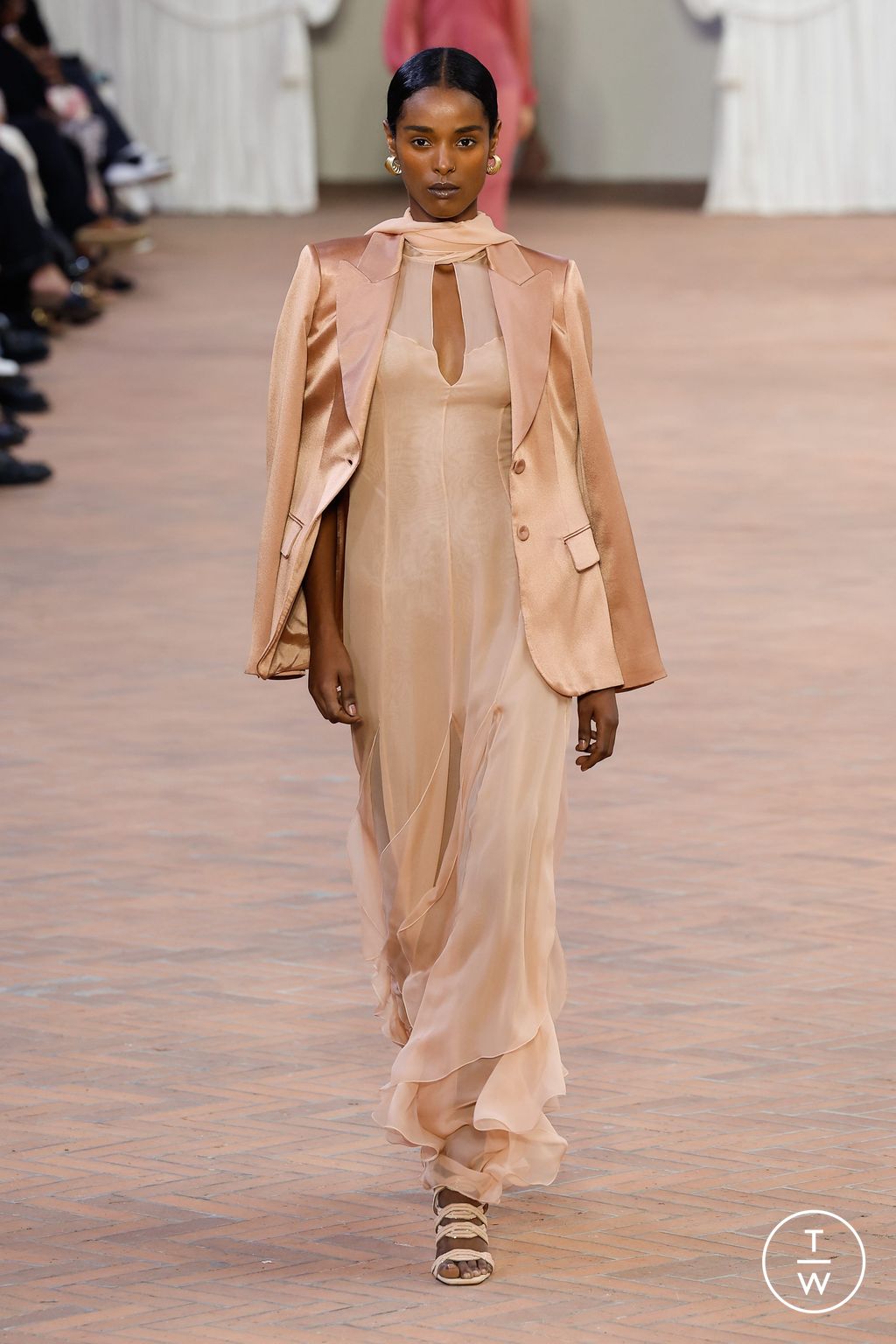 Fashion Week Milan Spring/Summer 2024 look 42 from the Alberta Ferretti collection womenswear