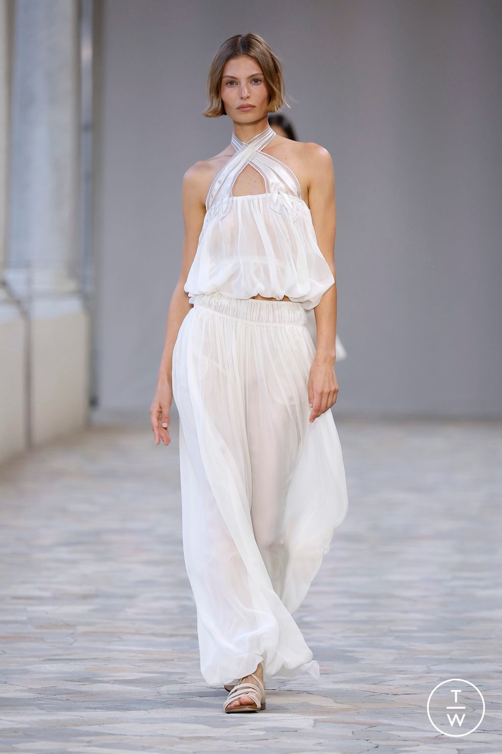 Fashion Week Milan Spring/Summer 2025 look 1 from the Alberta Ferretti collection womenswear