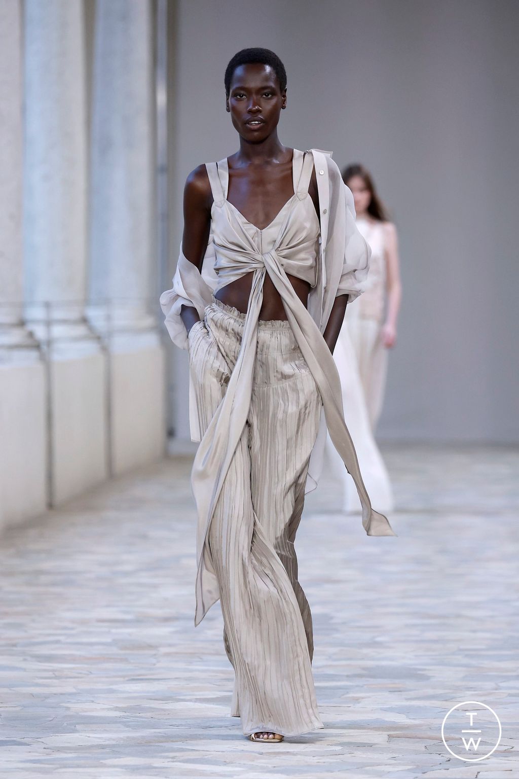 Fashion Week Milan Spring/Summer 2025 look 5 from the Alberta Ferretti collection womenswear