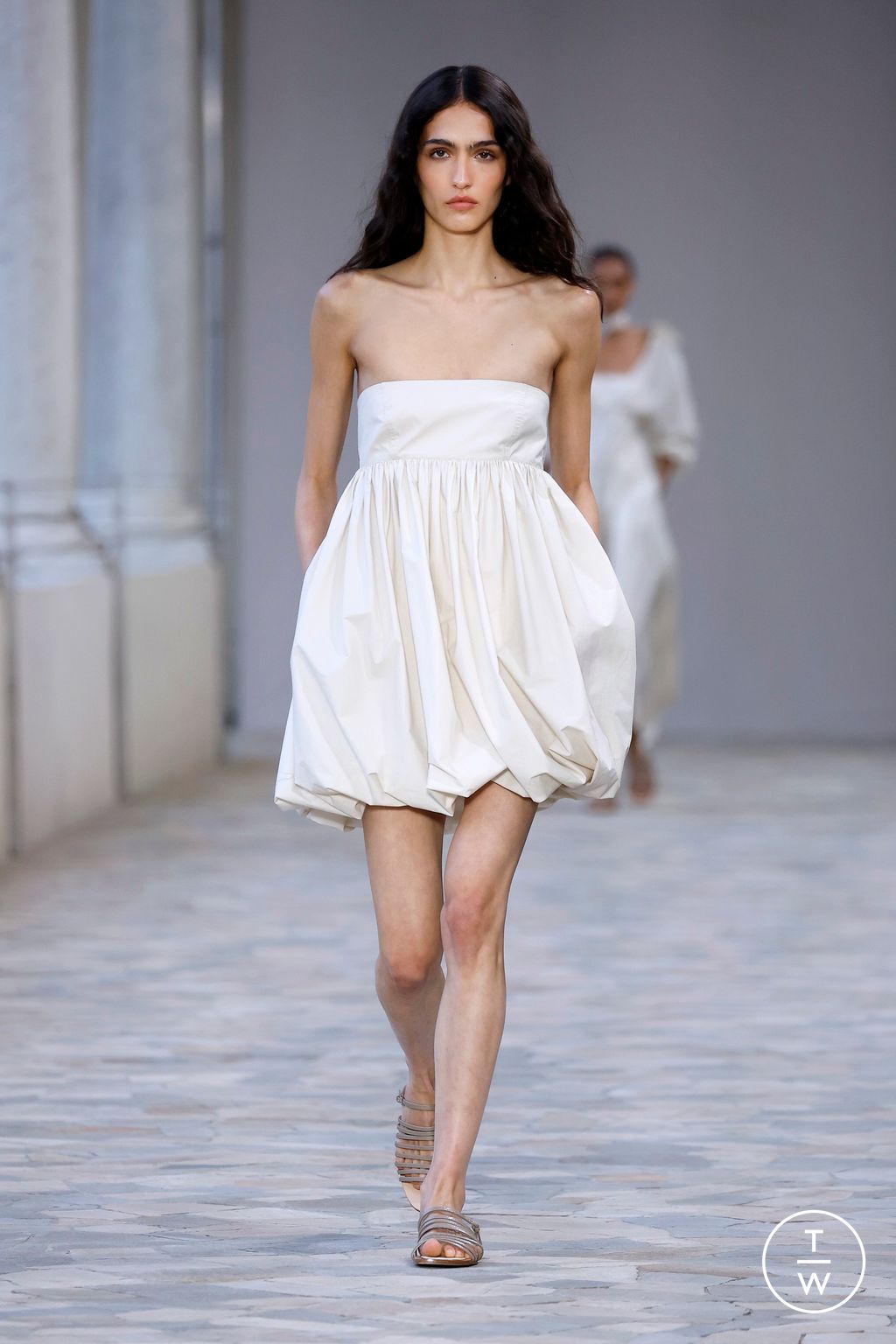 Fashion Week Milan Spring-Summer 2025 look 10 from the Alberta Ferretti collection womenswear