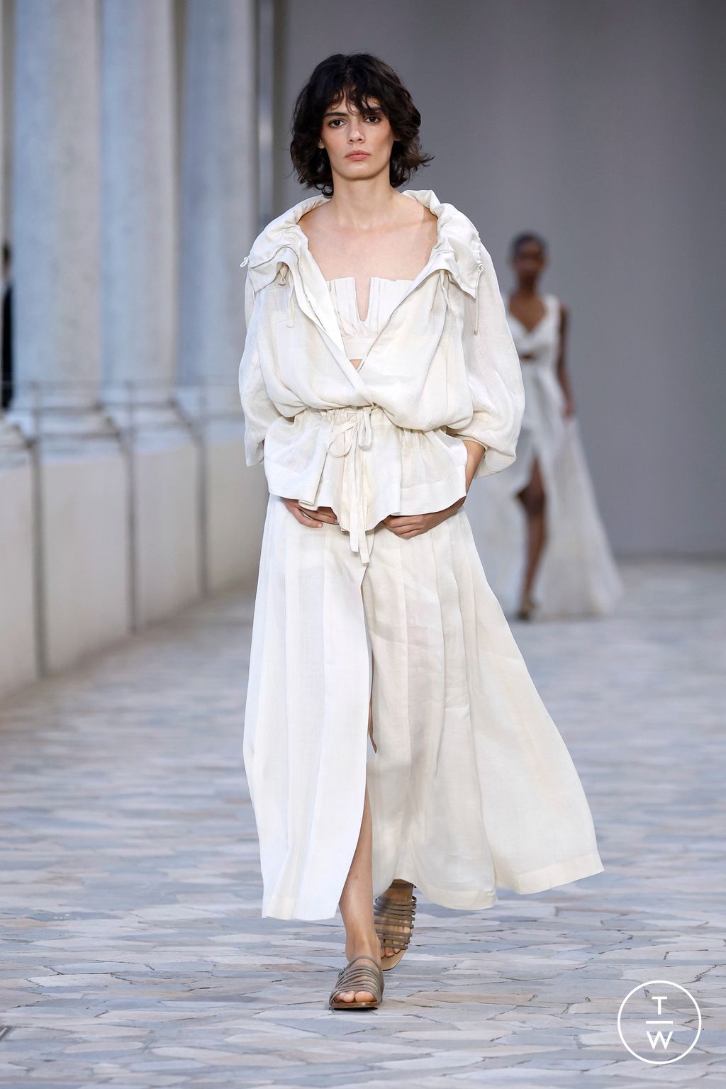 Fashion Week Milan Spring/Summer 2025 look 18 from the Alberta Ferretti collection womenswear