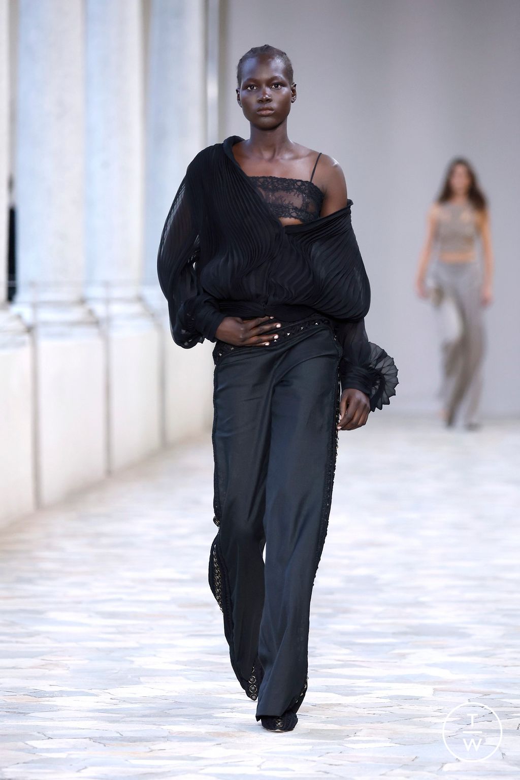 Fashion Week Milan Spring/Summer 2025 look 33 from the Alberta Ferretti collection womenswear