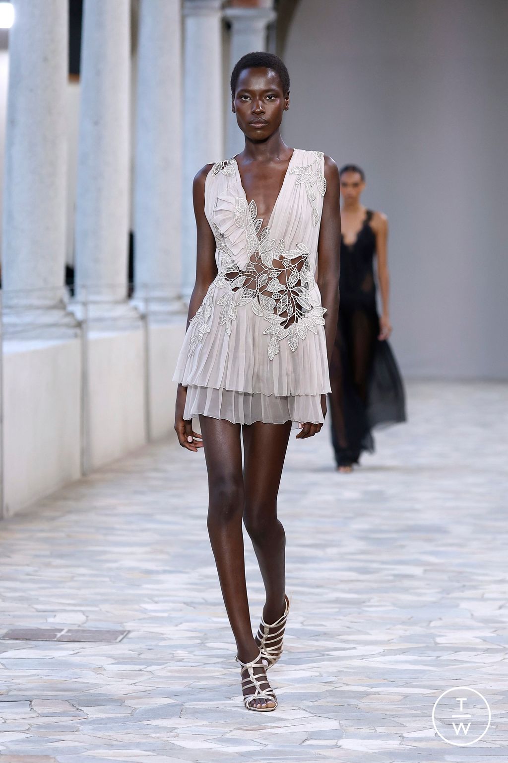 Fashion Week Milan Spring/Summer 2025 look 41 from the Alberta Ferretti collection womenswear