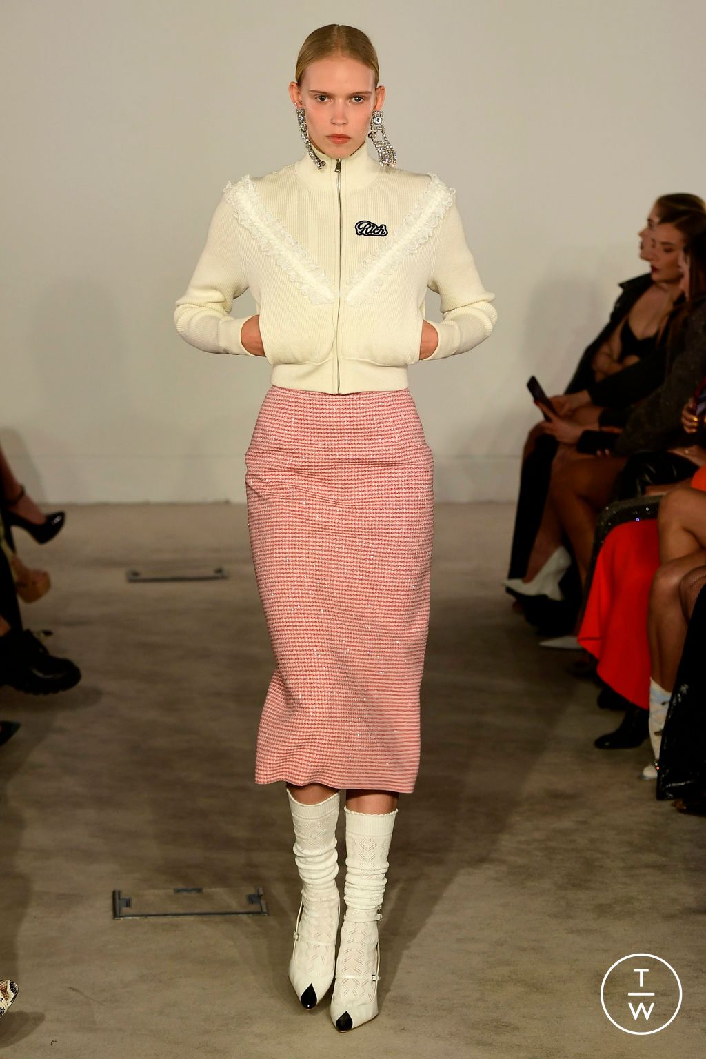 Fashion Week Paris Fall/Winter 2023 look 21 from the Alessandra Rich collection 女装