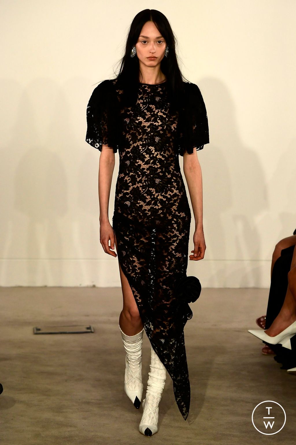 Fashion Week Paris Fall/Winter 2023 look 25 de la collection Alessandra Rich womenswear