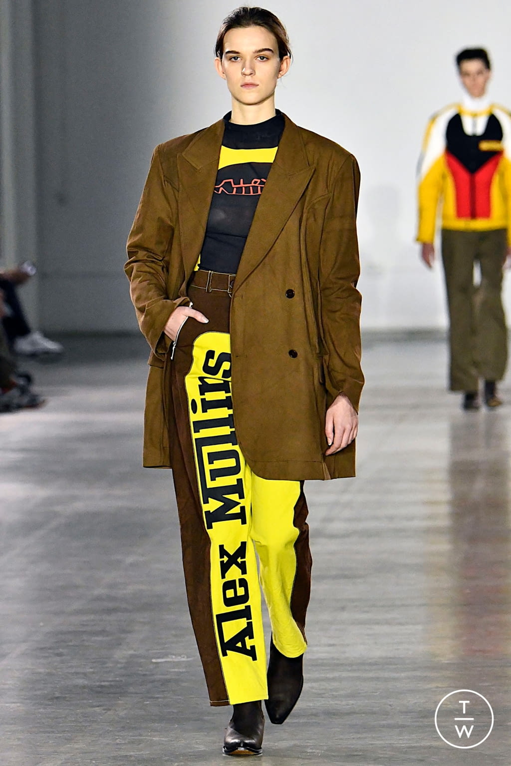 Fashion Week London Fall/Winter 2019 look 6 de la collection Alex Mullins menswear