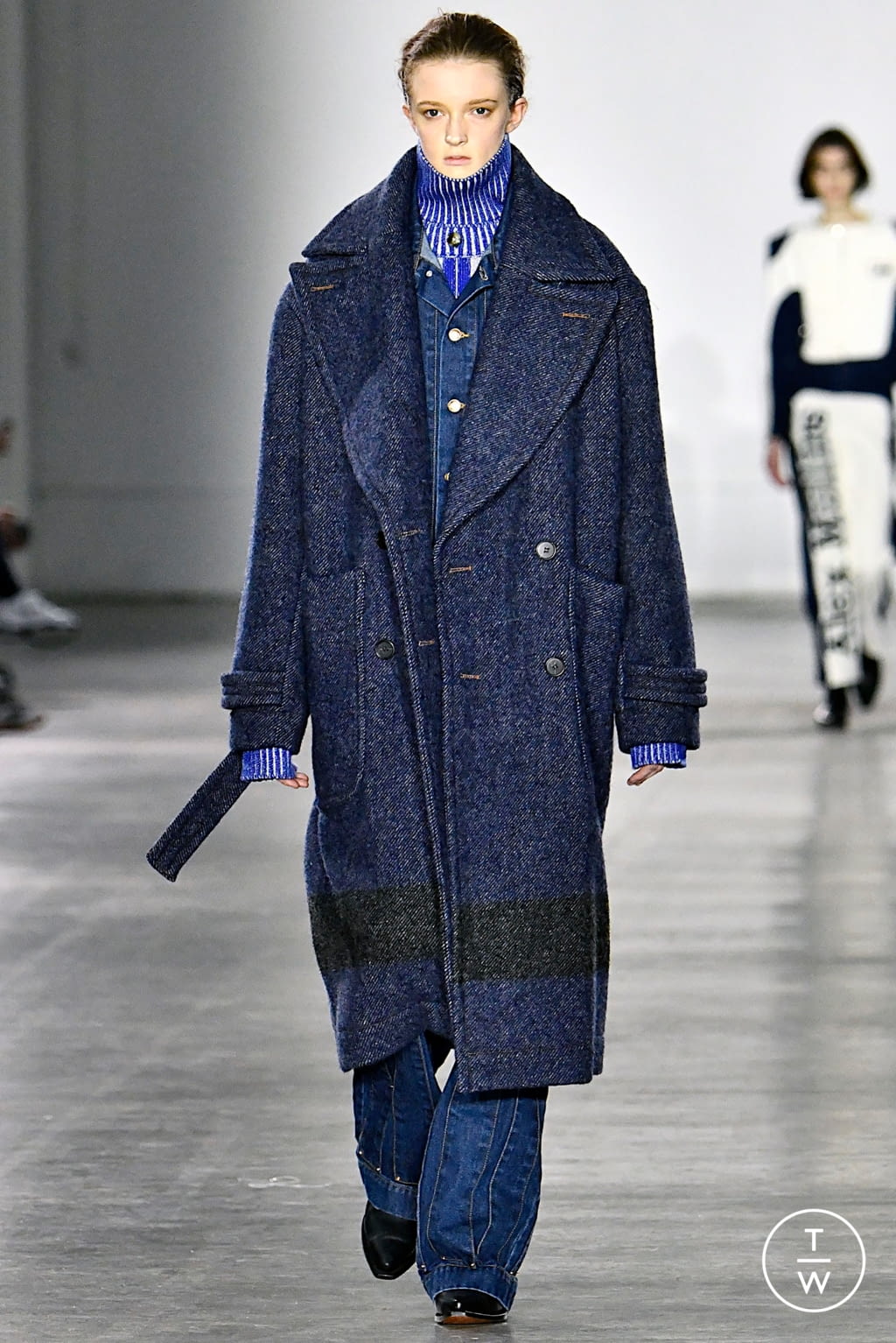 Fashion Week London Fall/Winter 2019 look 15 from the Alex Mullins collection menswear