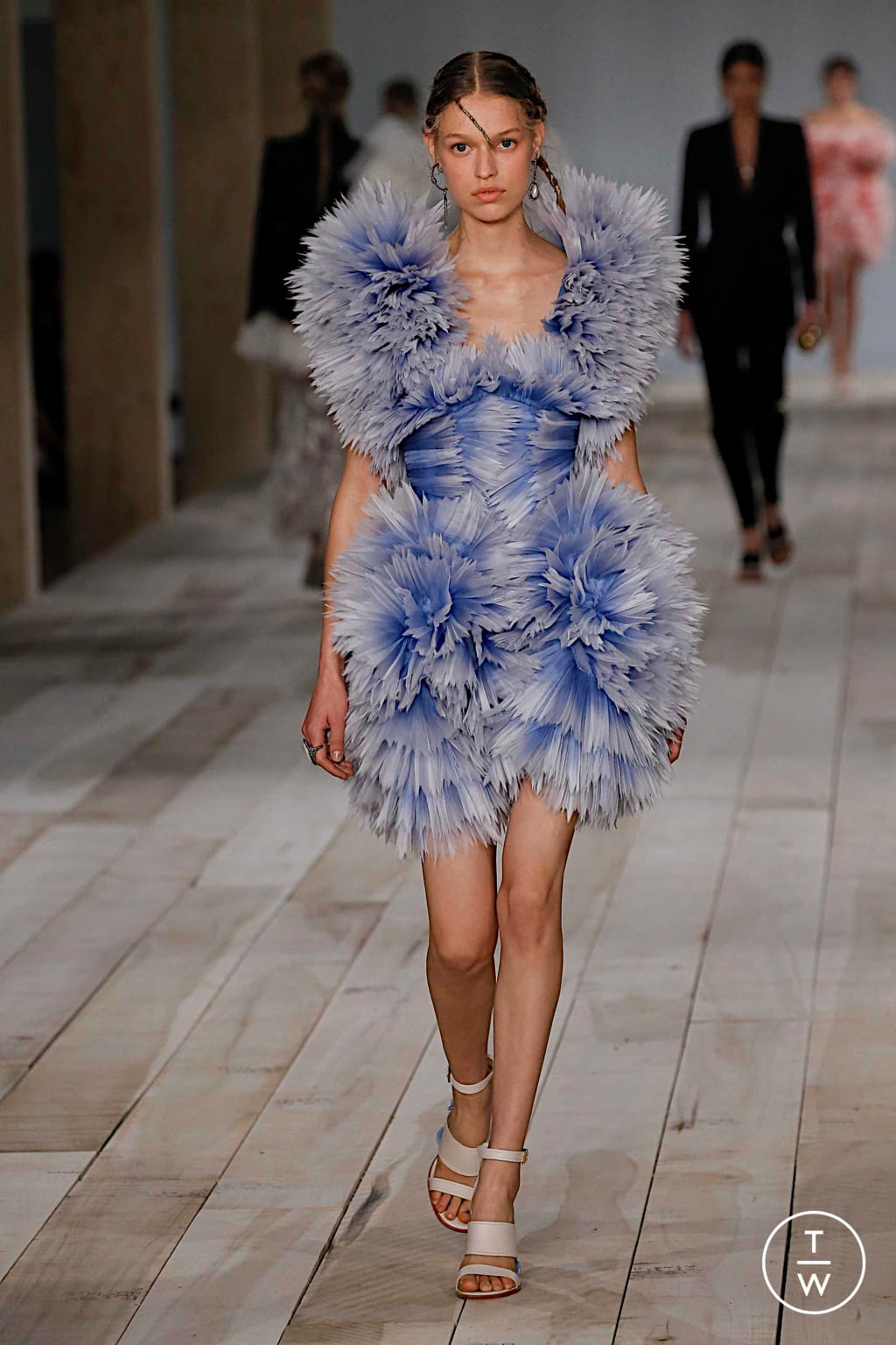 alexander mcqueen 37