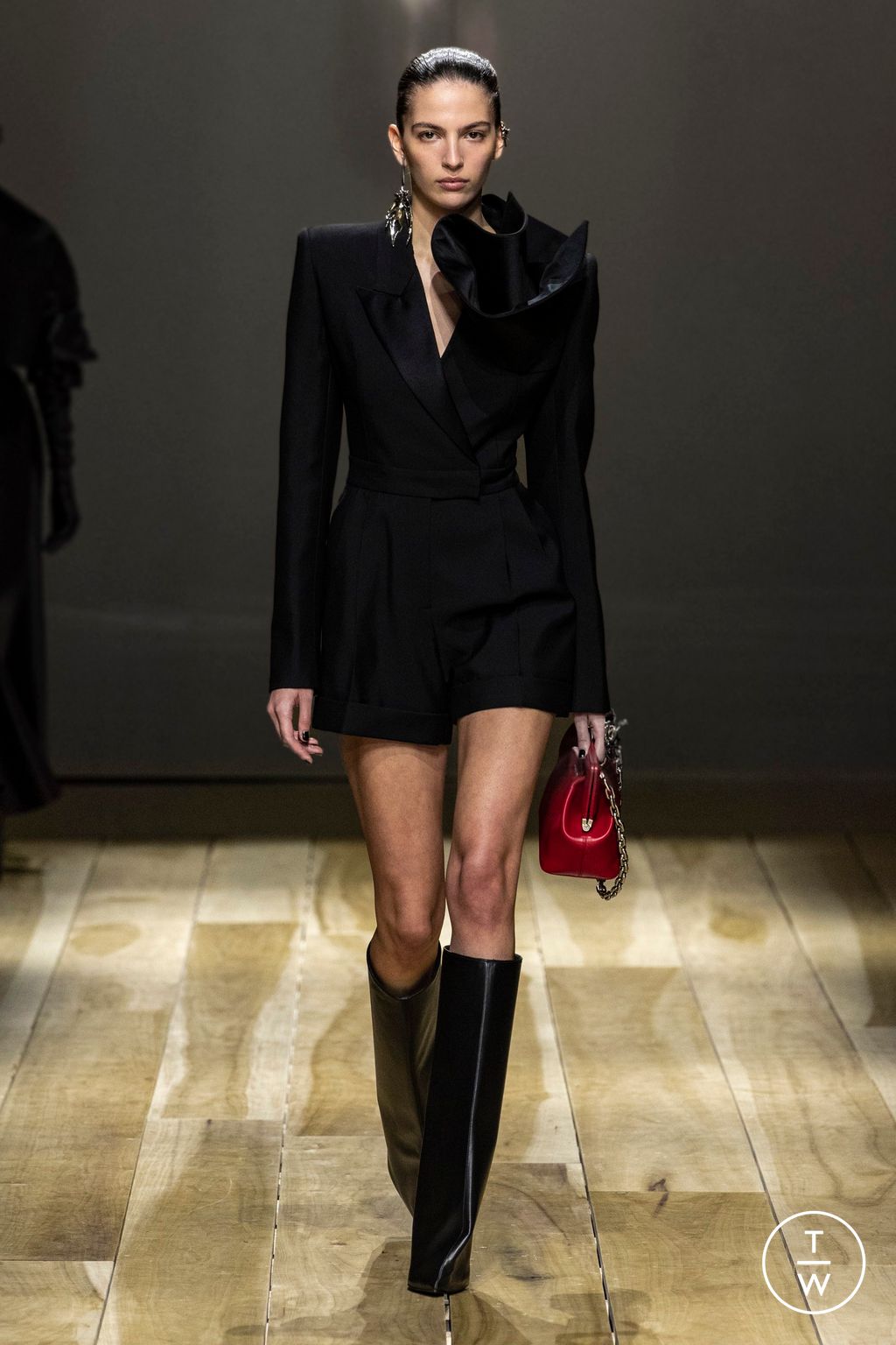 Fashion Week Paris Fall/Winter 2023 look 20 de la collection Alexander McQueen womenswear
