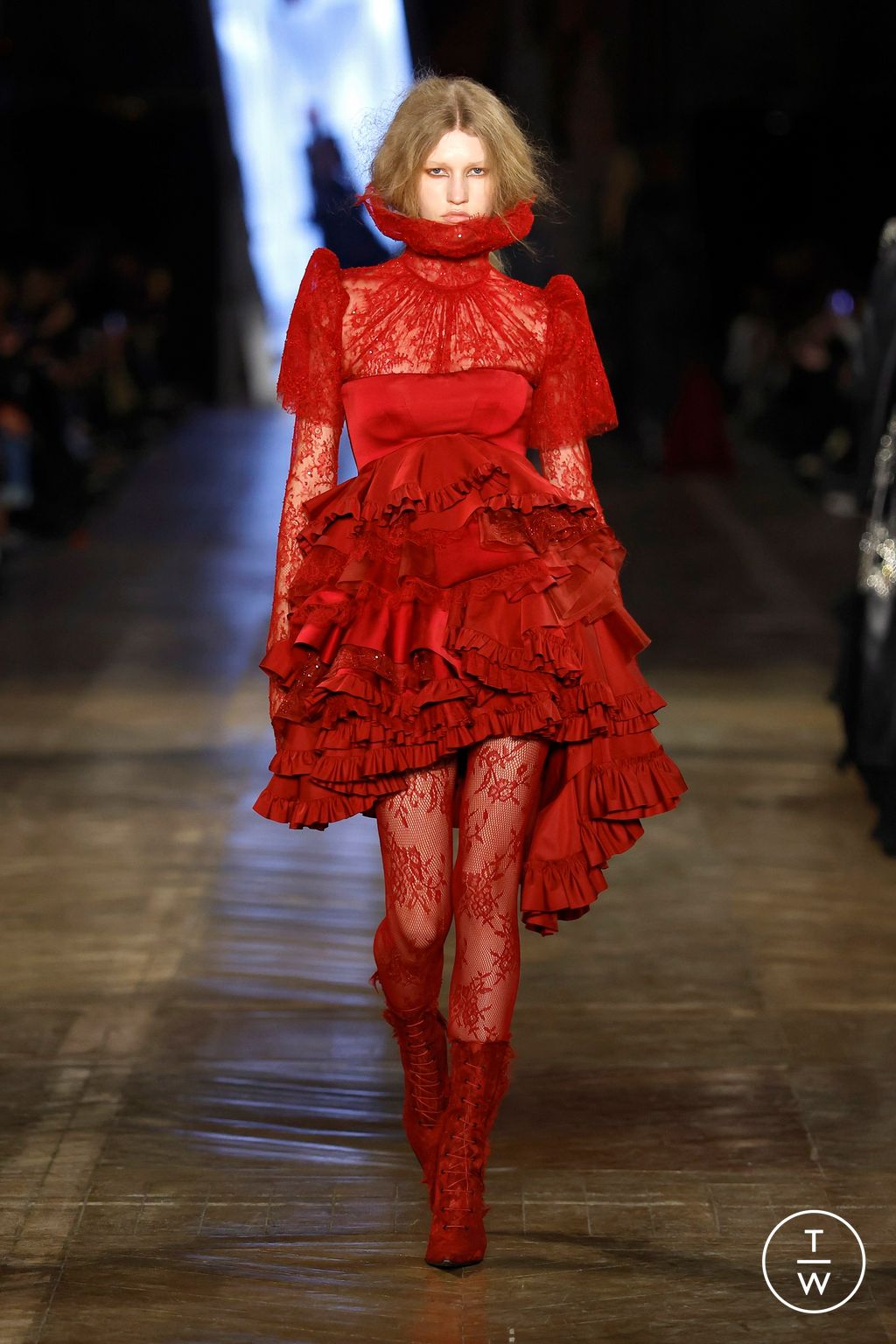 Fashion Week Paris Fall/Winter 2025 look 45 from the McQueen collection womenswear