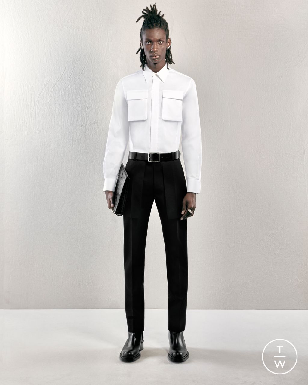 Fashion Week London Pre-Fall 2023 look 12 from the Alexander McQueen collection menswear